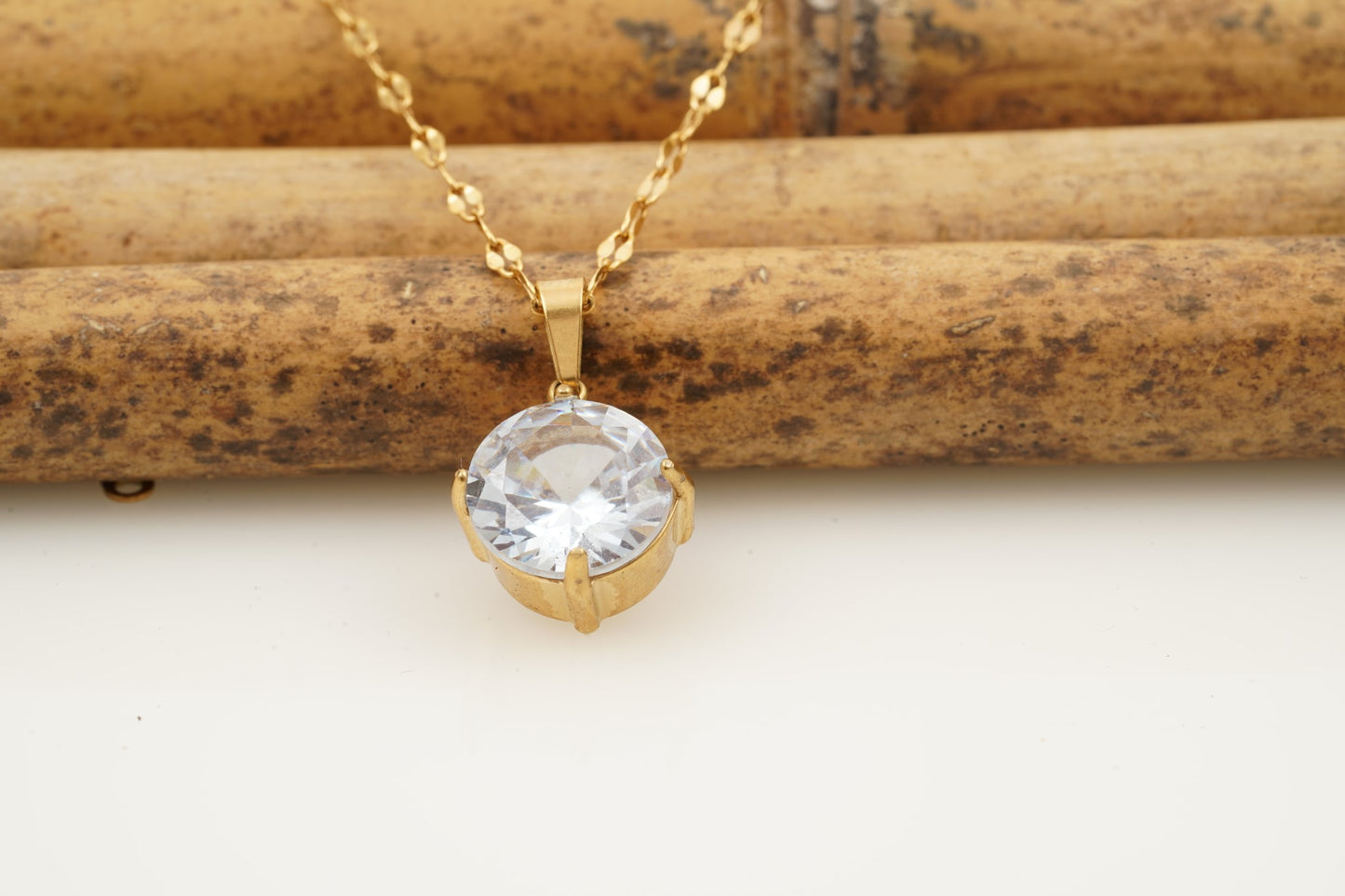 Round Diamond Solid Gold Pendant With Gold Chain