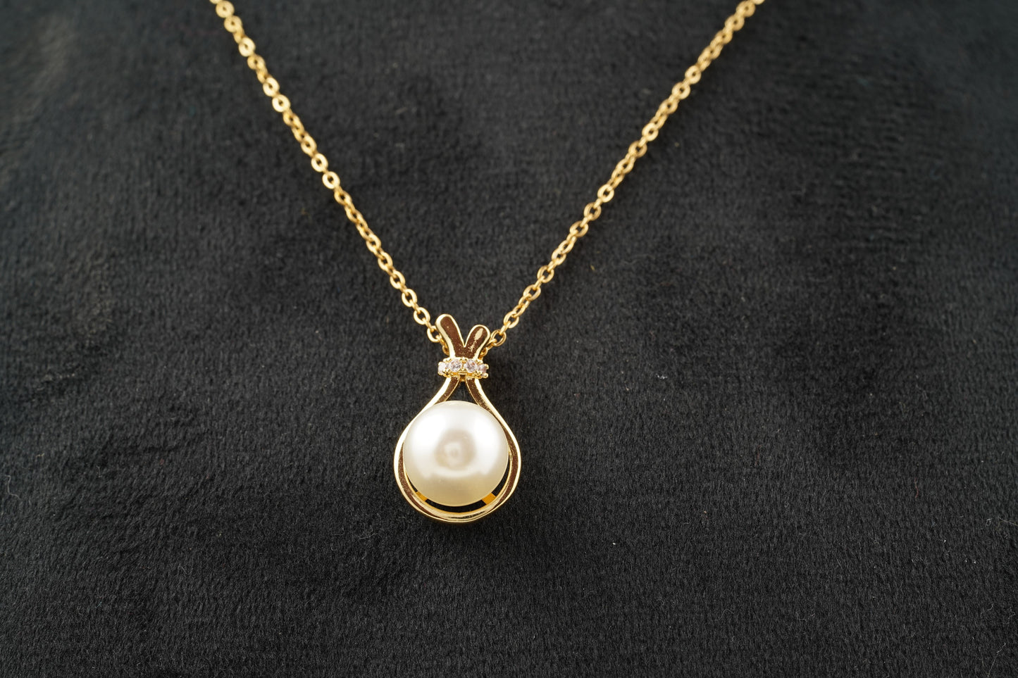 Freshwater Pearl Necklace With Gold Chain