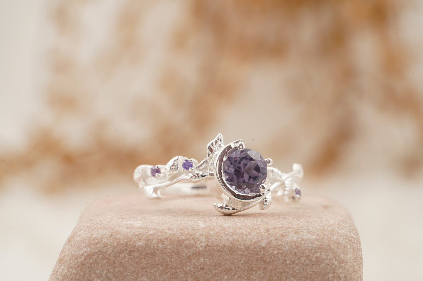 Round Alexandrite Color-Change Stone Moon Star Leaf Amethyst Engagement Ring