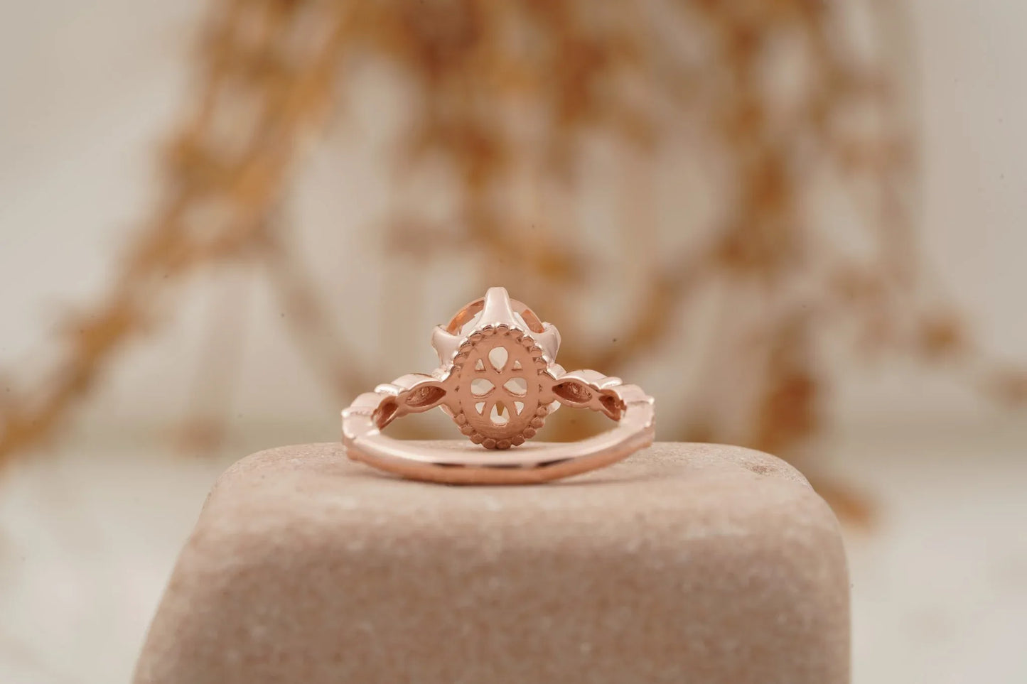 Oval Cut Morganite 2.5ct Engagement Rings For Women - MinimalistJewels