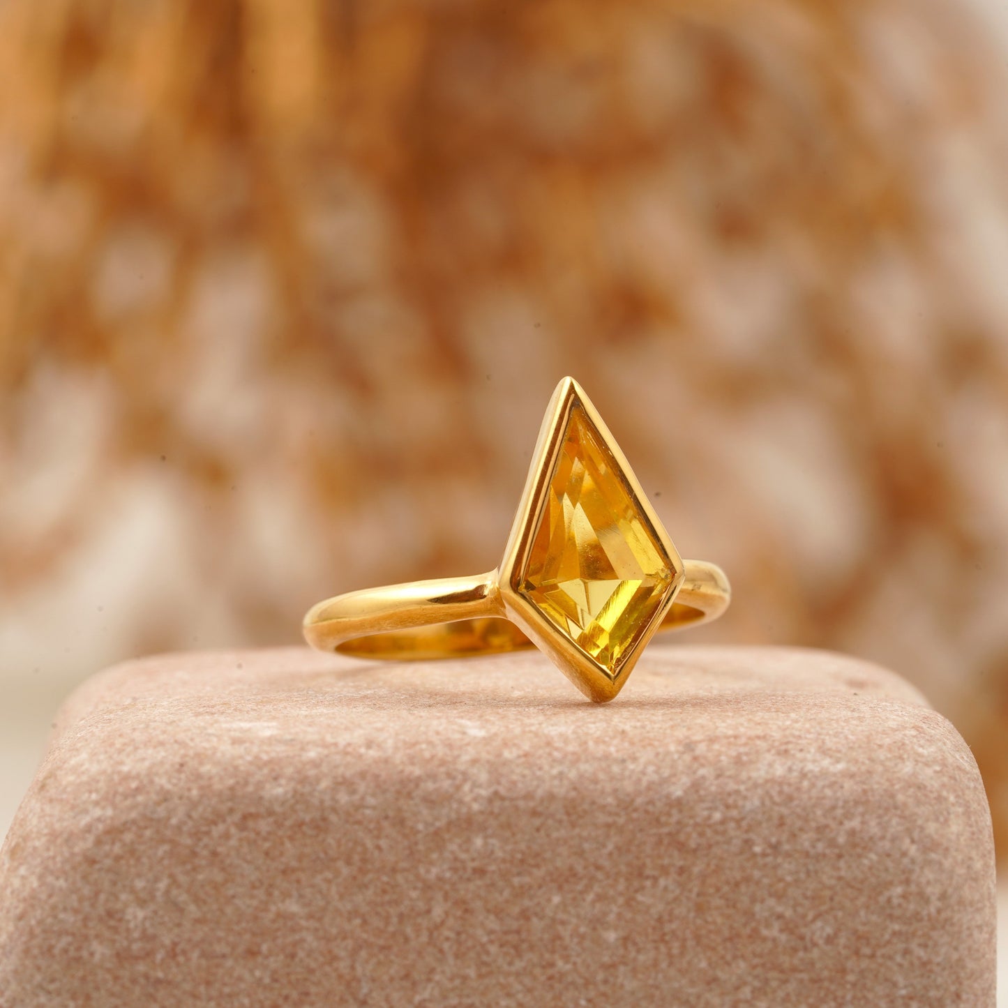 Kite-Shaped Citrine Gold Engagement Ring Right Angle