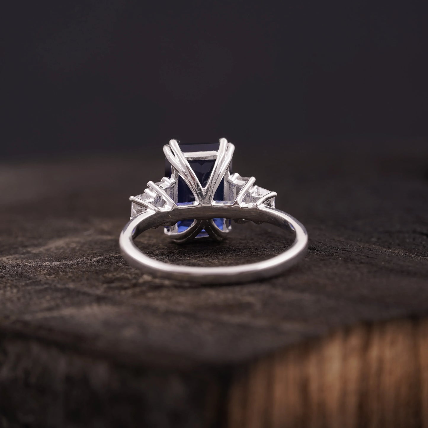 Emerald Blue Sapphire Silver Engagement Ring - MinimalistJewels