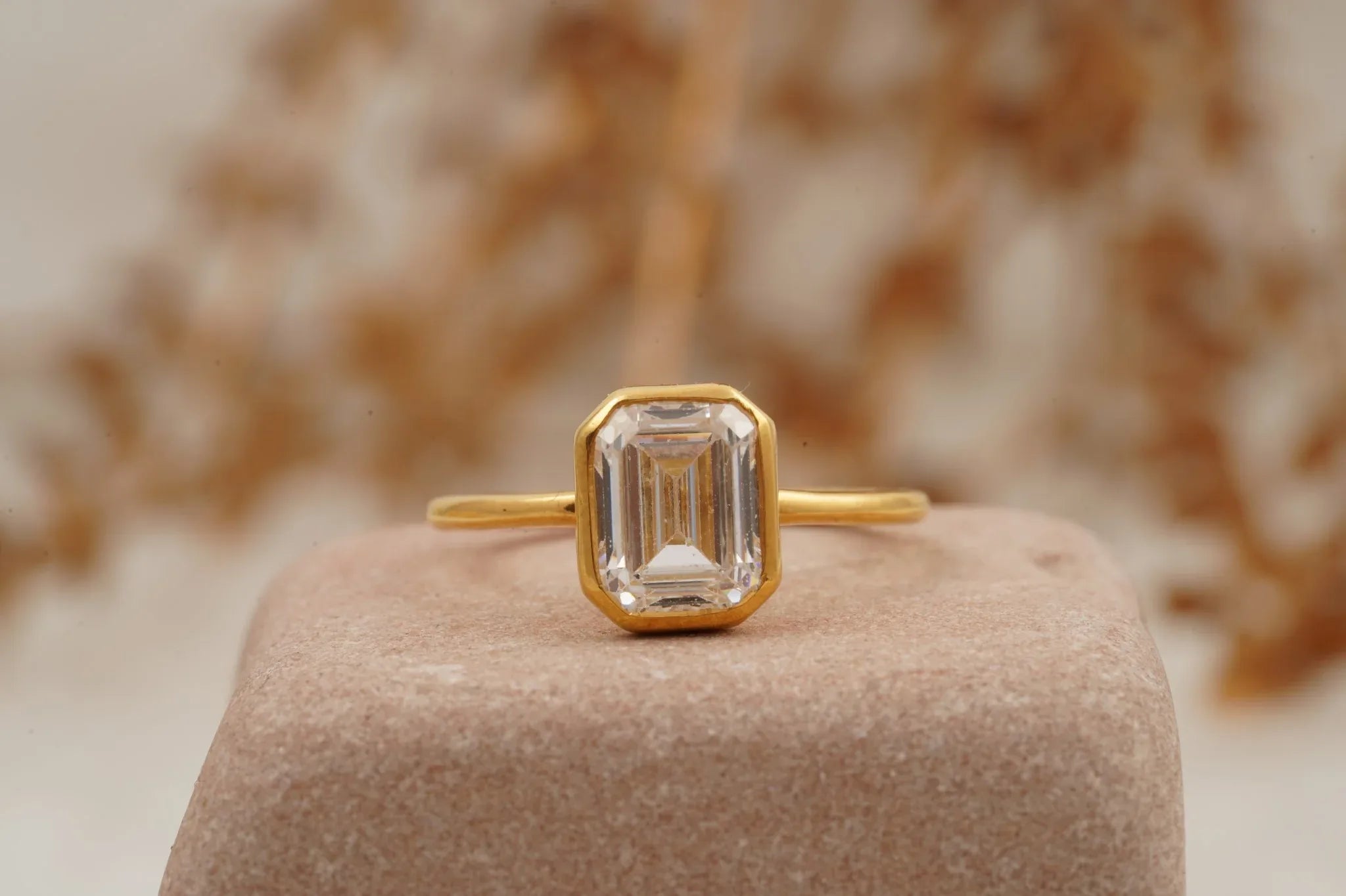 Emerald 1.5Ct Bezel Moissanite Engagement Ring - MinimalistJewels