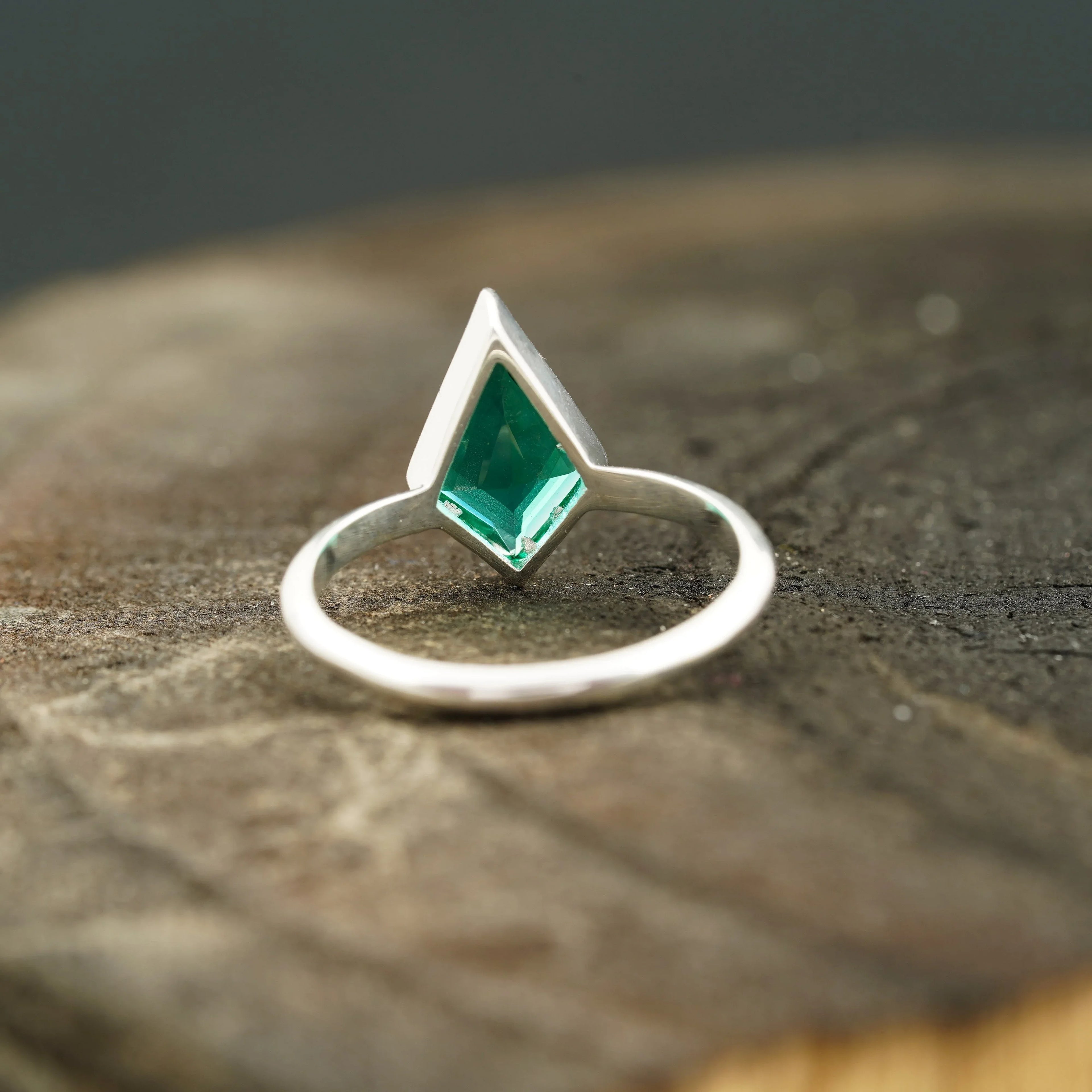 Kite Shaped Emerald Ring Solid Gold Solitaire Ring - MinimalistJewels