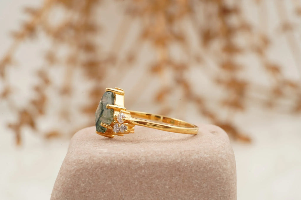 Kite Cut Moss Agate Cluster Diamond Engagement Ring - MinimalistJewels