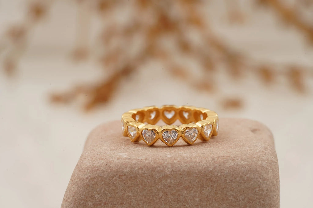 Heart Shaped Moissanite Bezel Set Stacking Wedding Band - MinimalistJewels