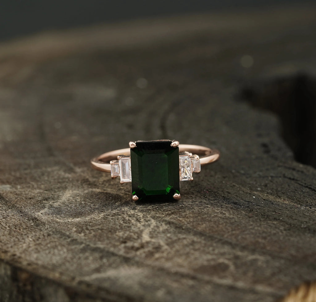 Green Emerald Gemstone Engagement Ring - MinimalistJewels