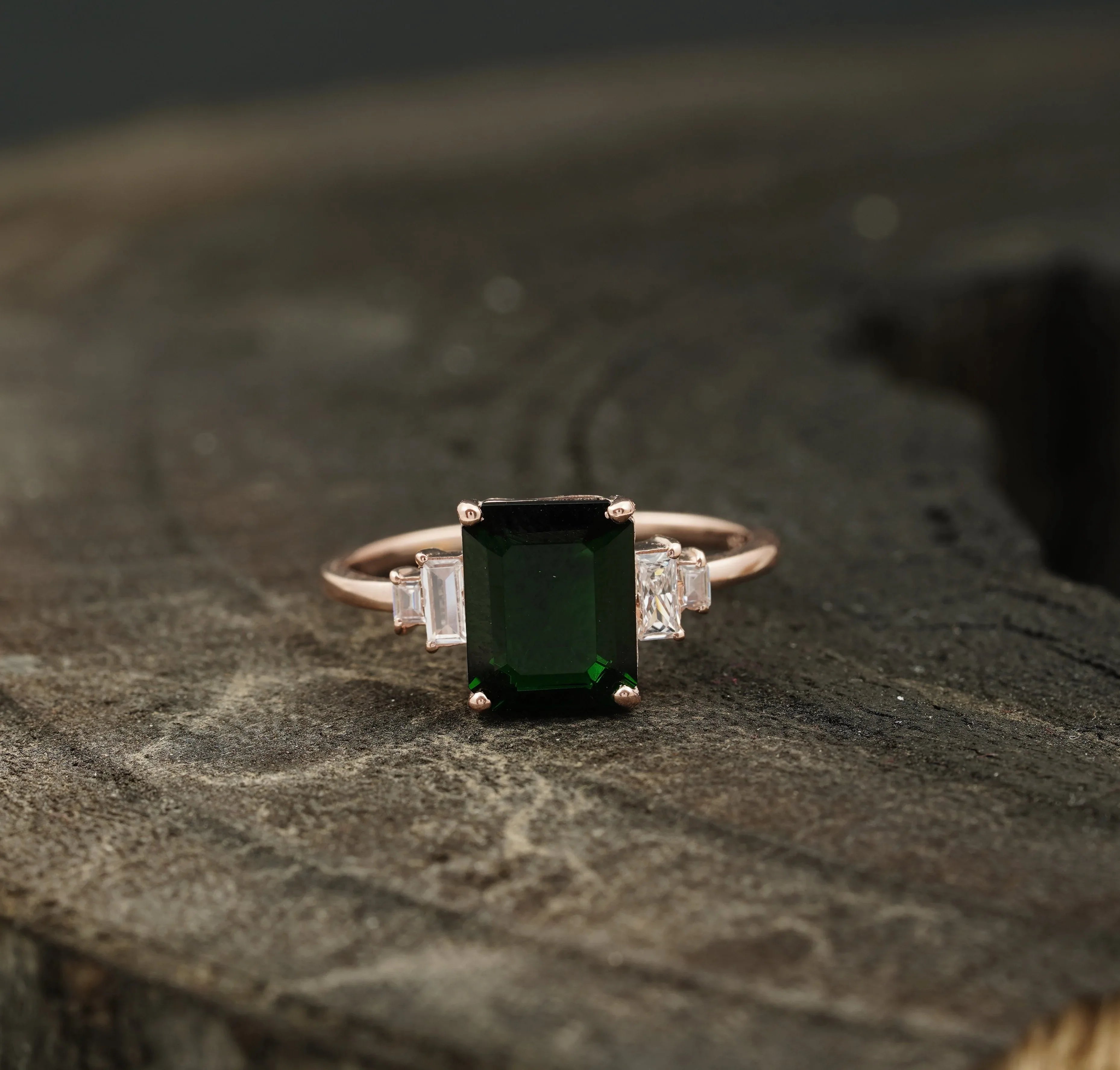 Green Emerald Gemstone Engagement Ring - MinimalistJewels