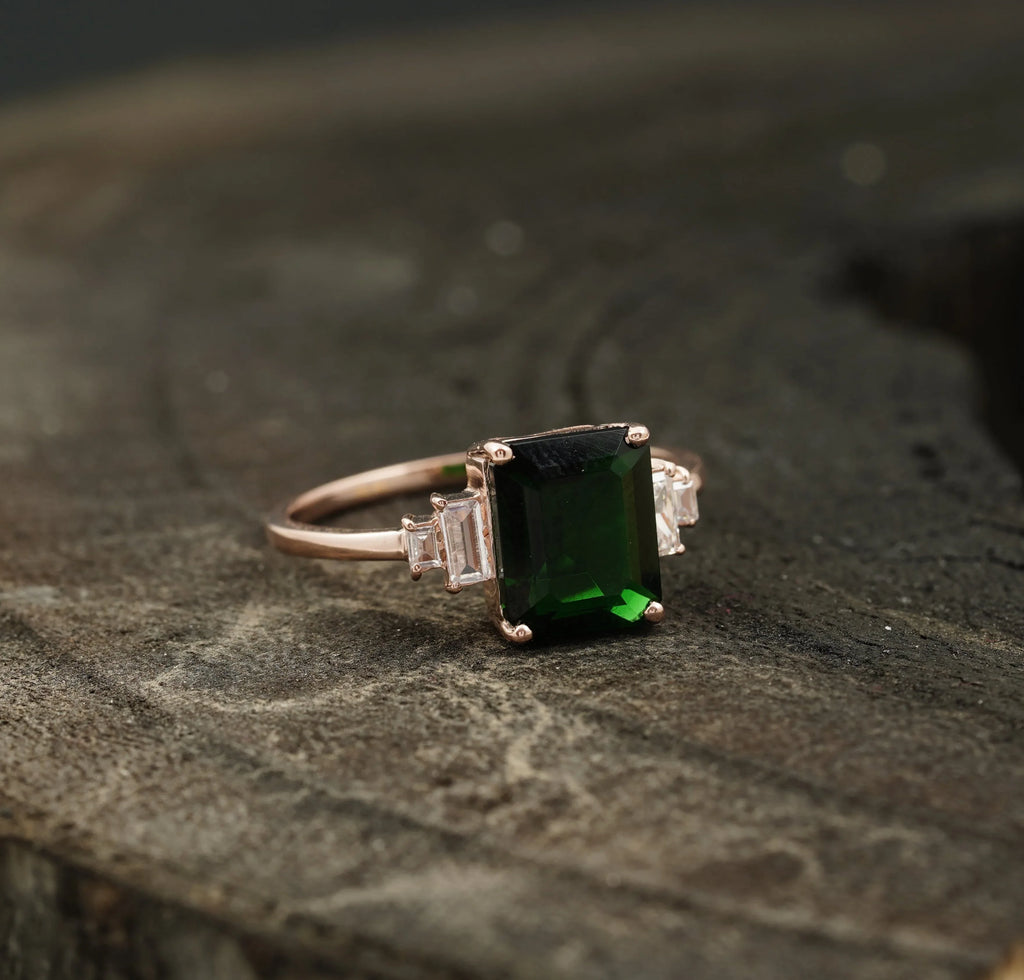 Green Emerald Gemstone Engagement Ring - MinimalistJewels