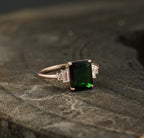 Green Emerald Gemstone Engagement Ring - MinimalistJewels