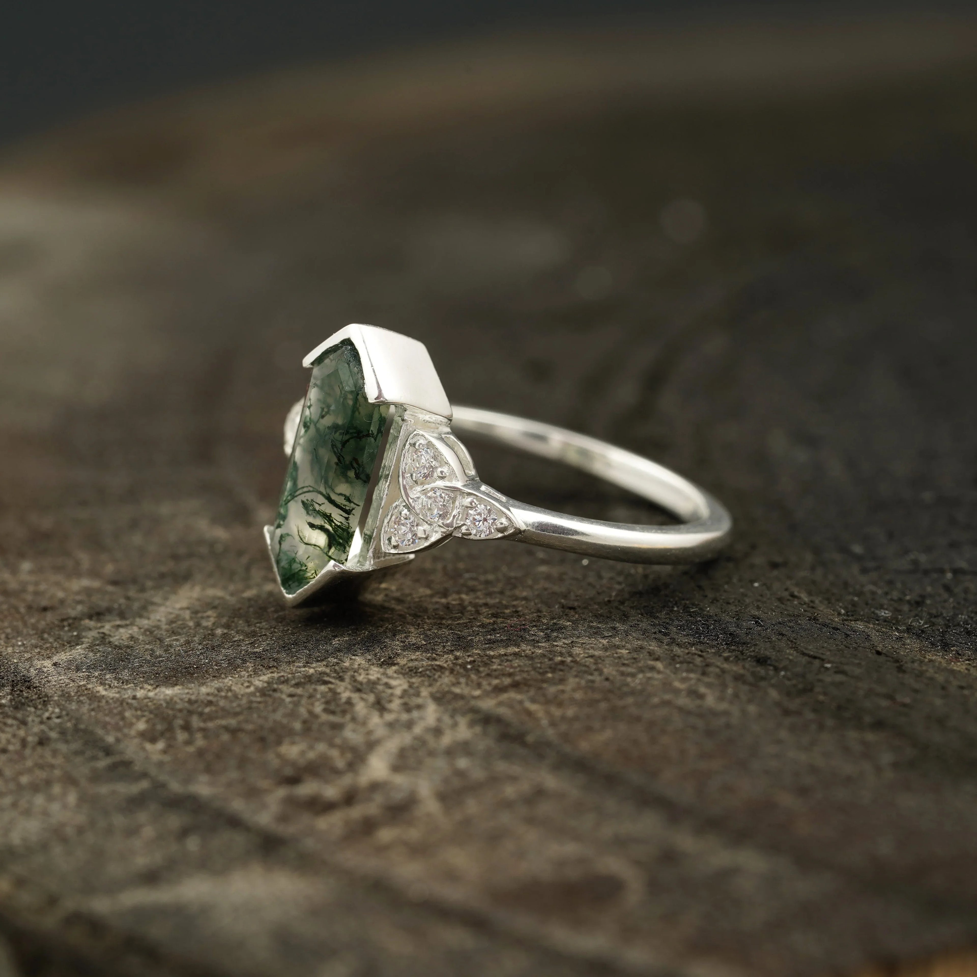 Moss Agate Hexagon Engagement Ring - MinimalistJewels