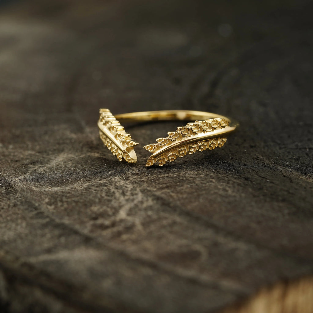 Vintage Leaf Open Wedding Band - MinimalistJewels