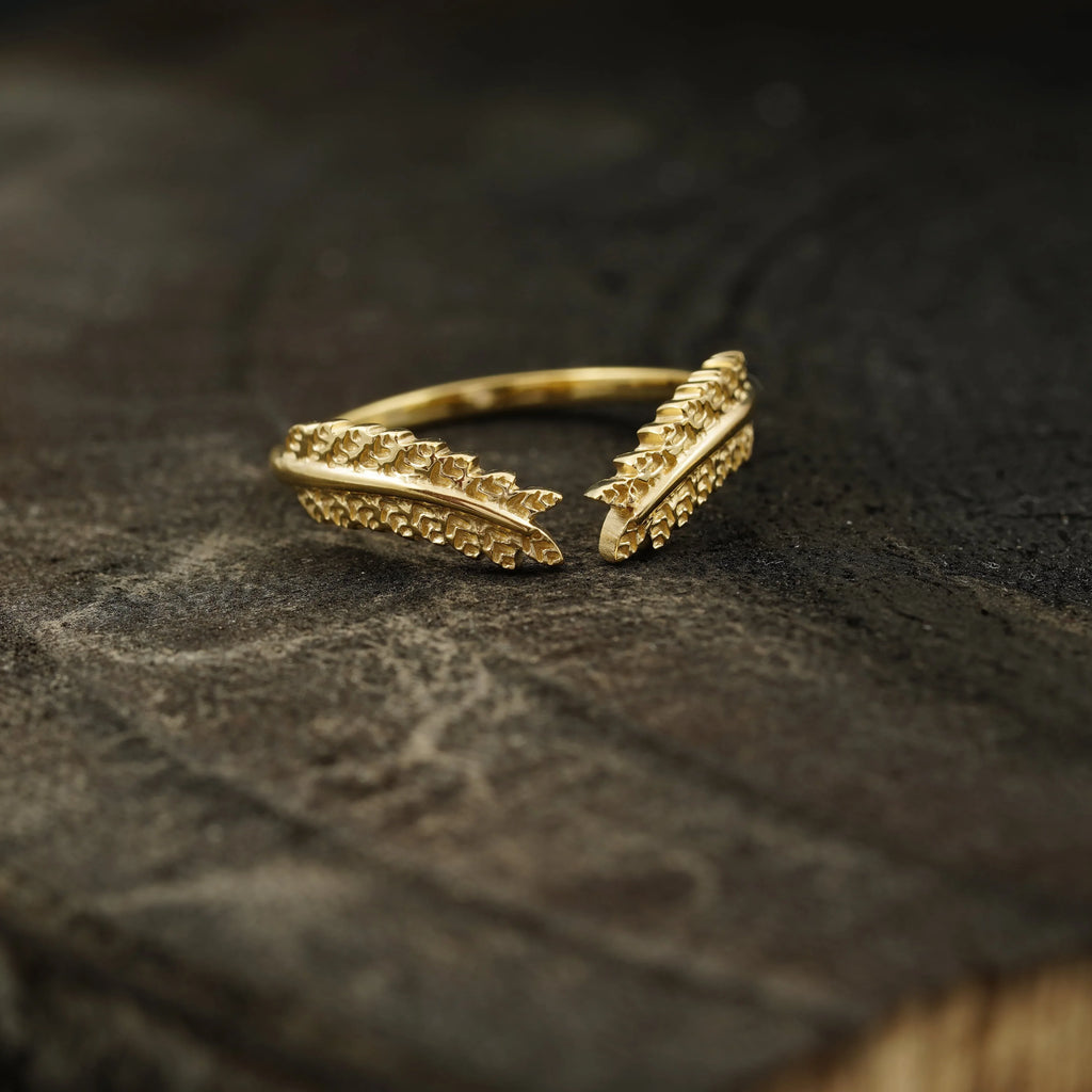 Vintage Leaf Open Wedding Band - MinimalistJewels