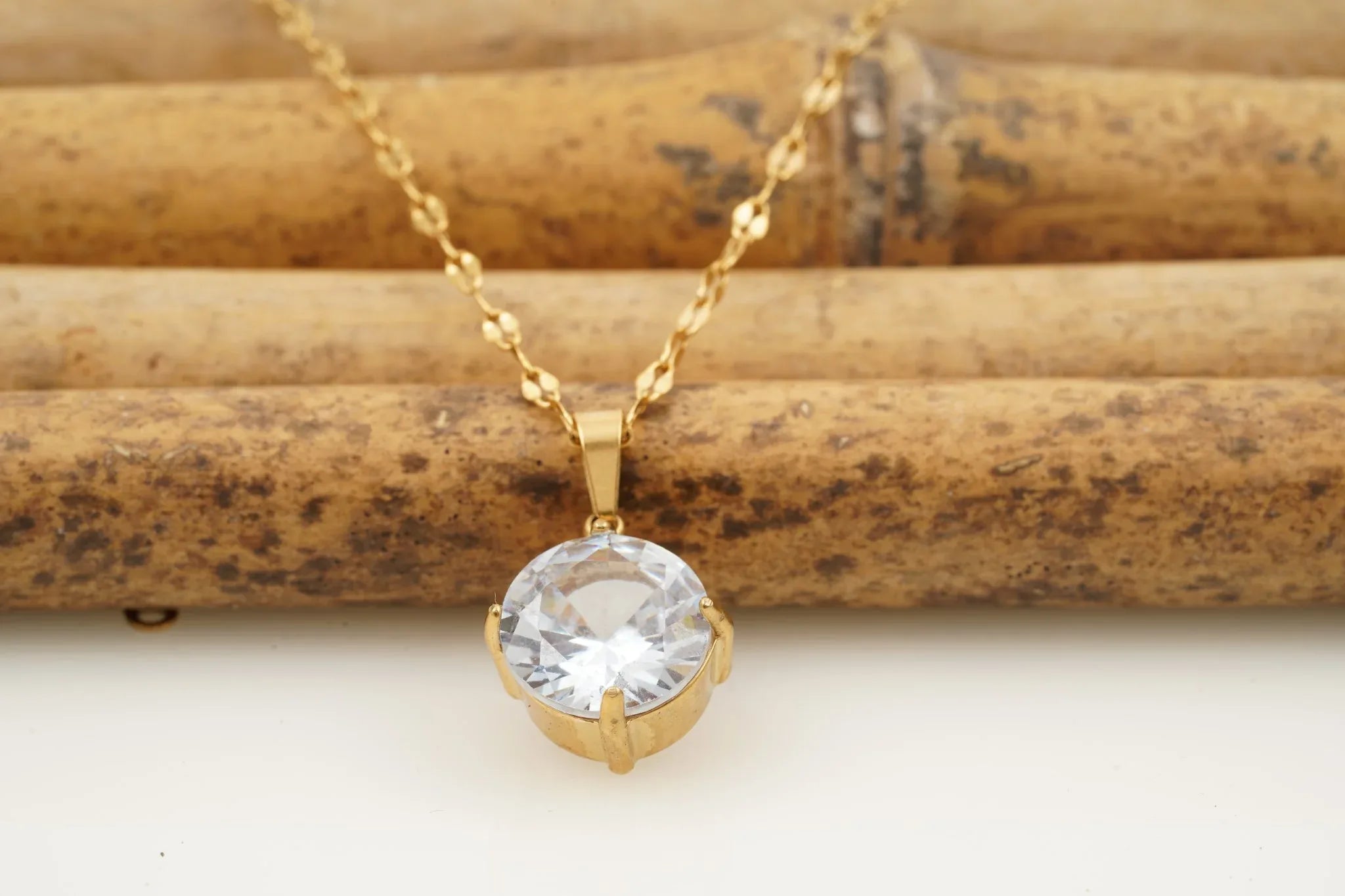 Round Diamond Solid Gold Pendant With Gold Chain - MinimalistJewels