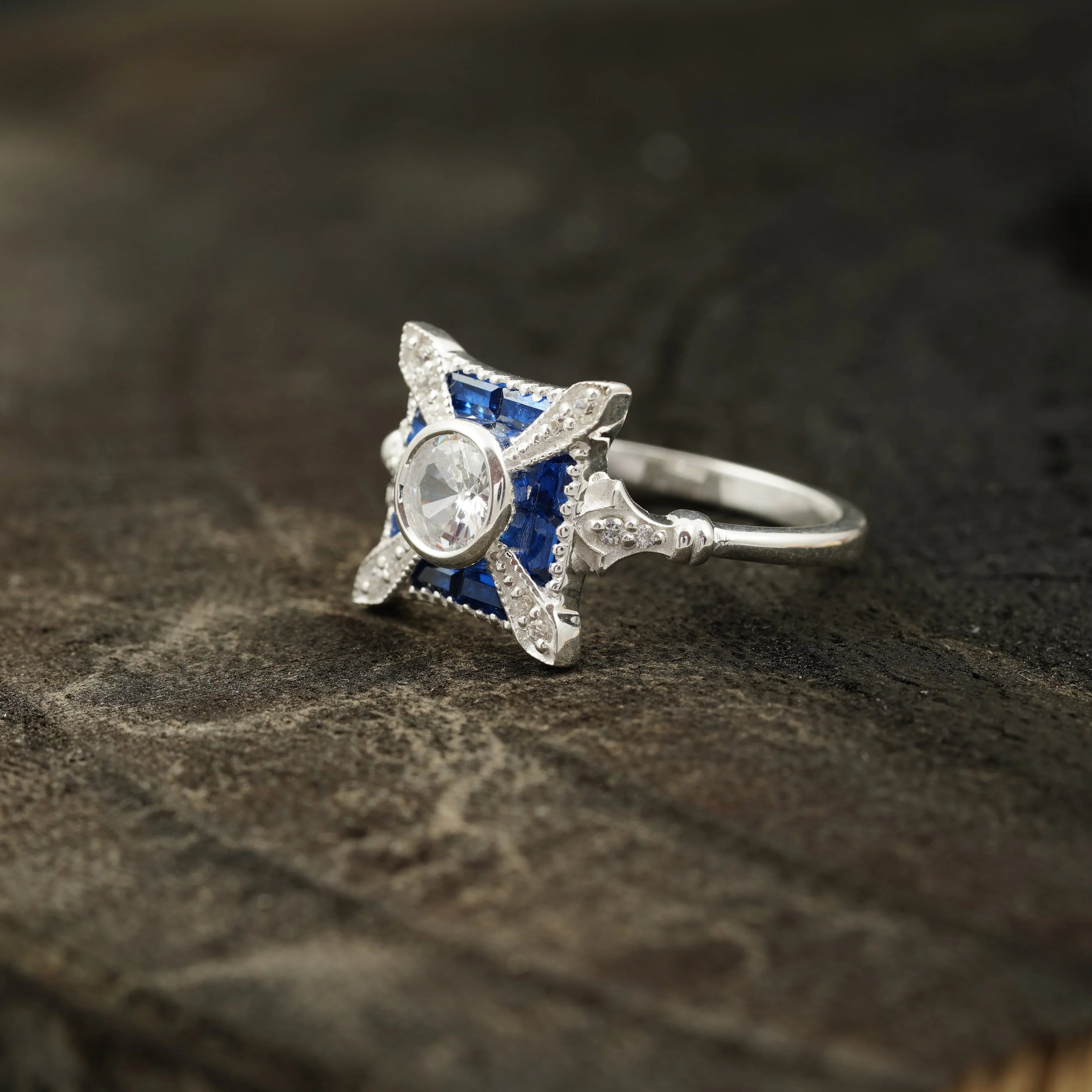 Antique Blue Sapphire & Diamond Vintage Engagement Ring - MinimalistJewels