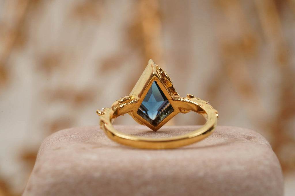 Kite Sapphire Engagement Ring Leaf Art Deco Solid Gold Ring - MinimalistJewels