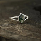 Vintage Bezel Setting Moss Agate Engagement Ring - MinimalistJewels