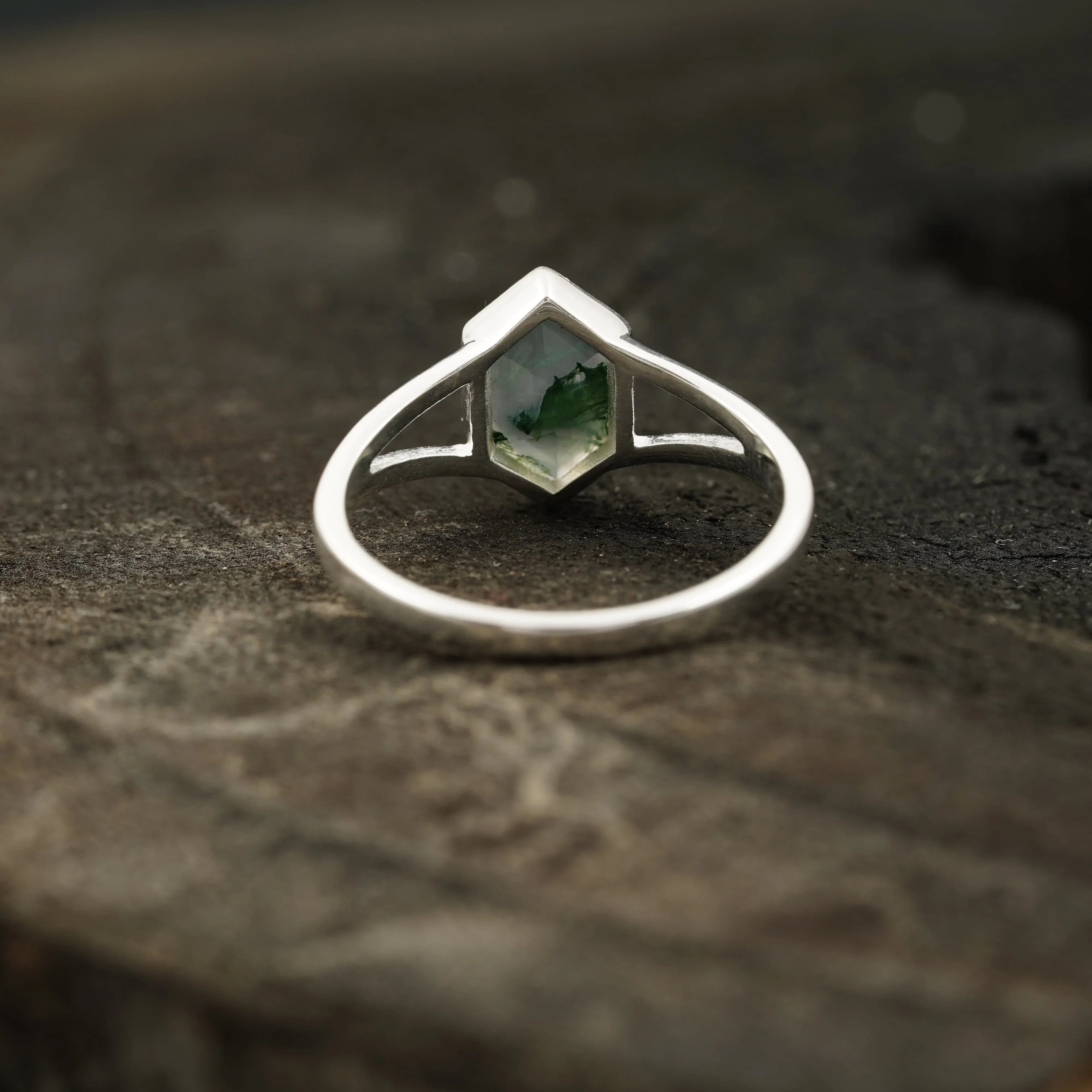 Vintage Bezel Setting Moss Agate Engagement Ring - MinimalistJewels