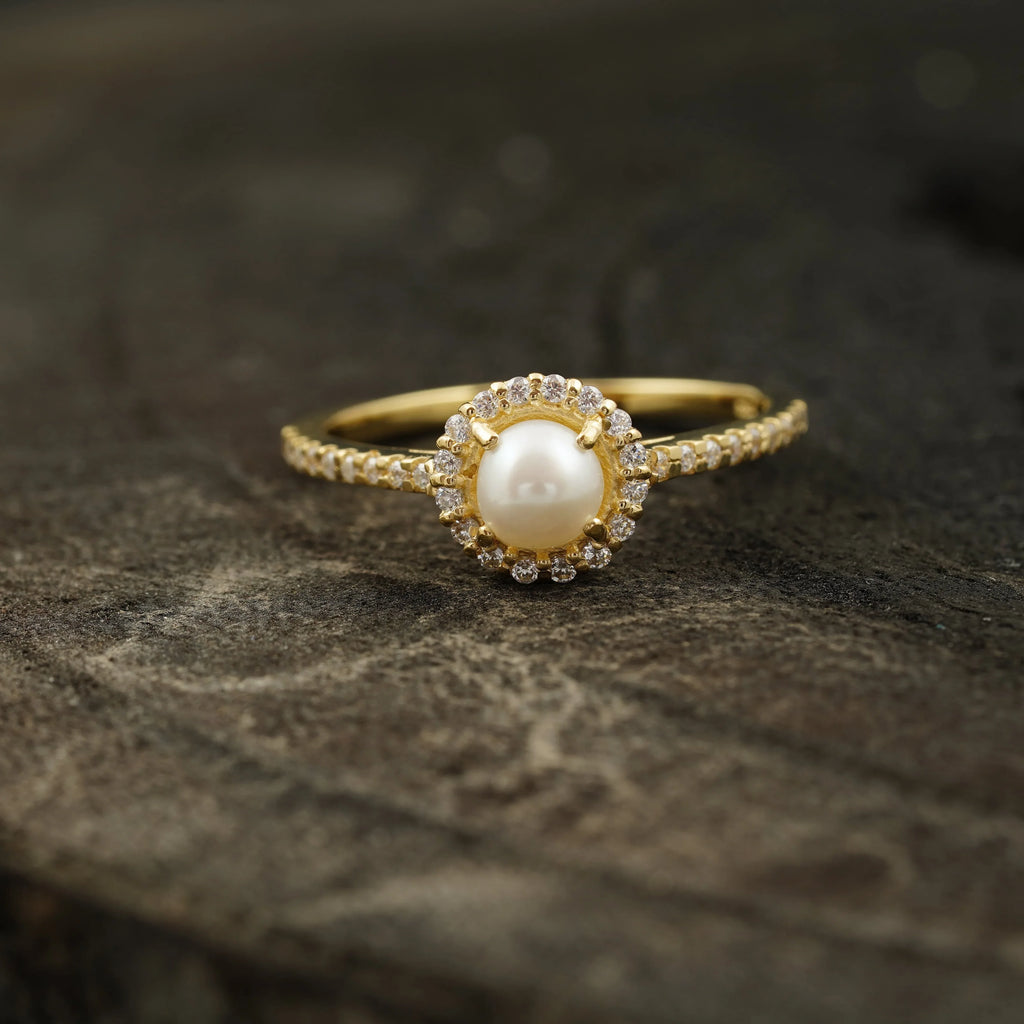 Pearl & Diamond Silver Engagement Ring - MinimalistJewels