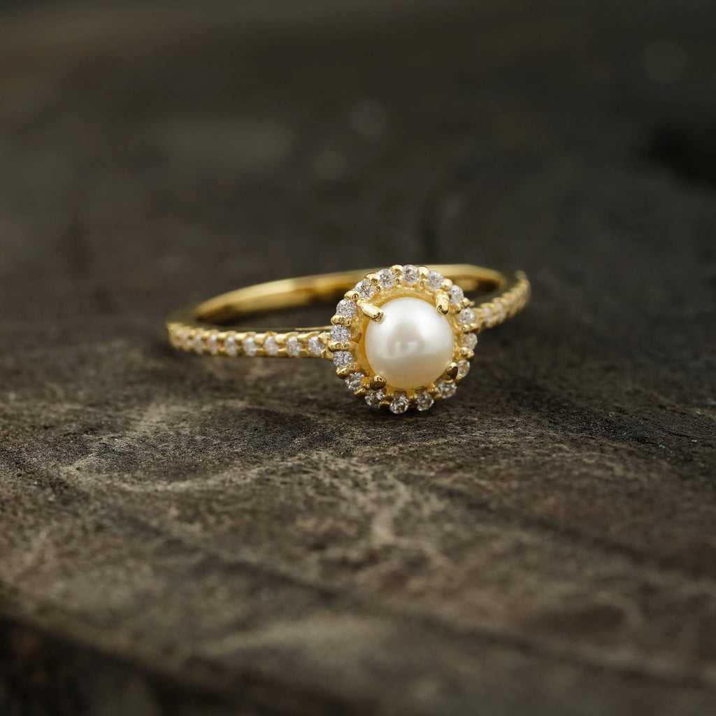 Pearl & Diamond Silver Engagement Ring - MinimalistJewels
