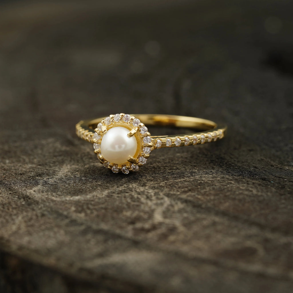 Pearl & Diamond Silver Engagement Ring - MinimalistJewels