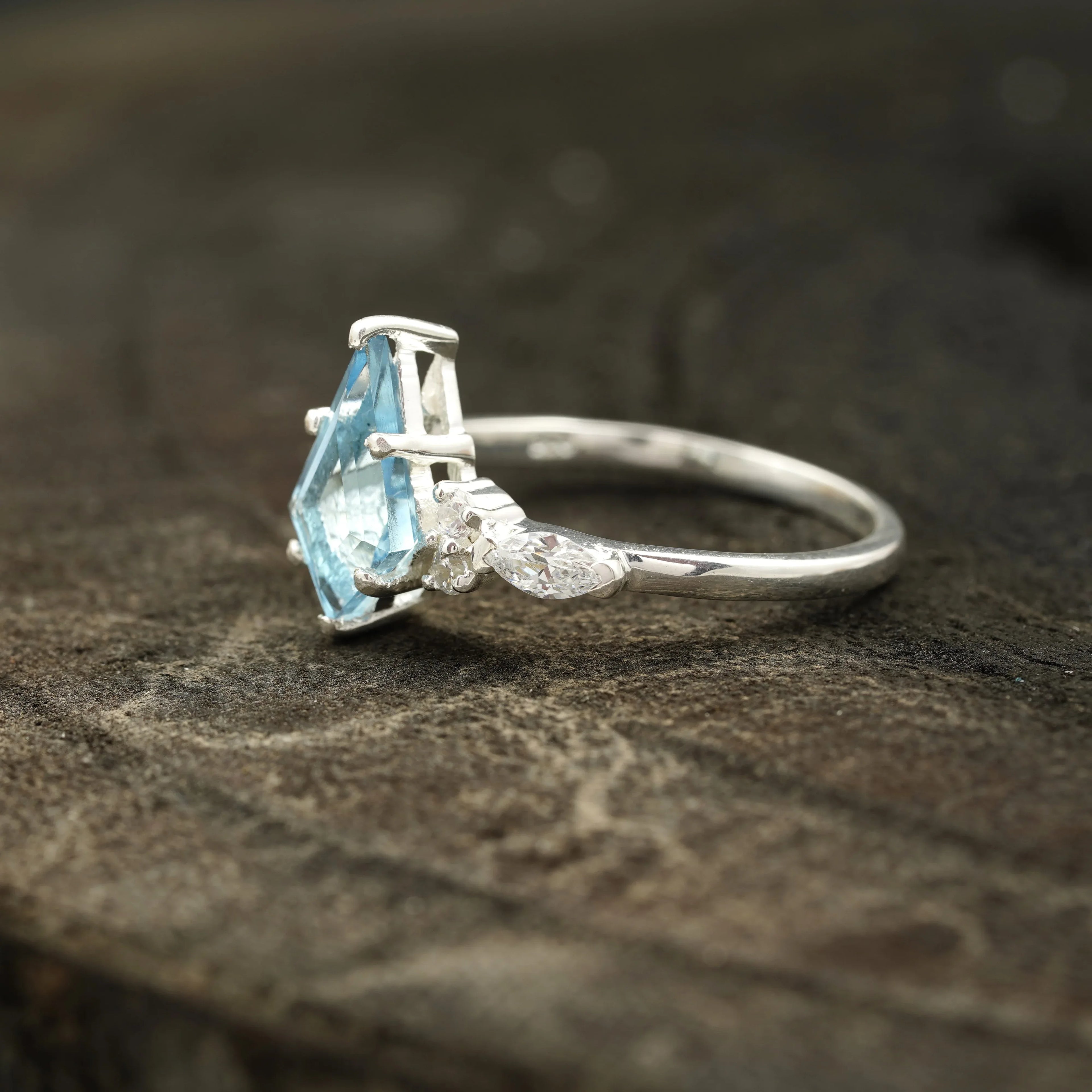 Kite Shape Aquamarine 925 Sterling Silver Ring - MinimalistJewels