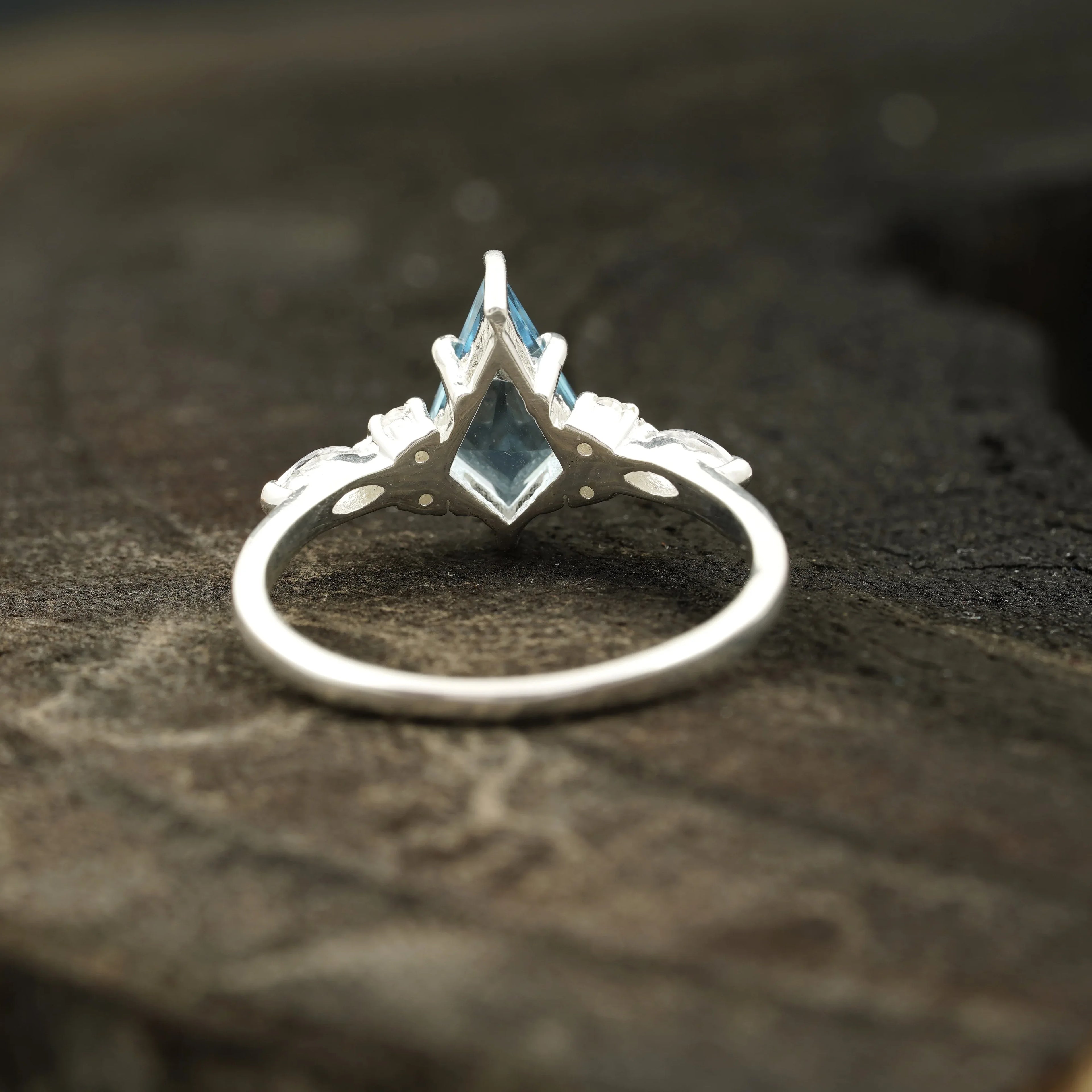 Kite Shape Aquamarine 925 Sterling Silver Ring - MinimalistJewels