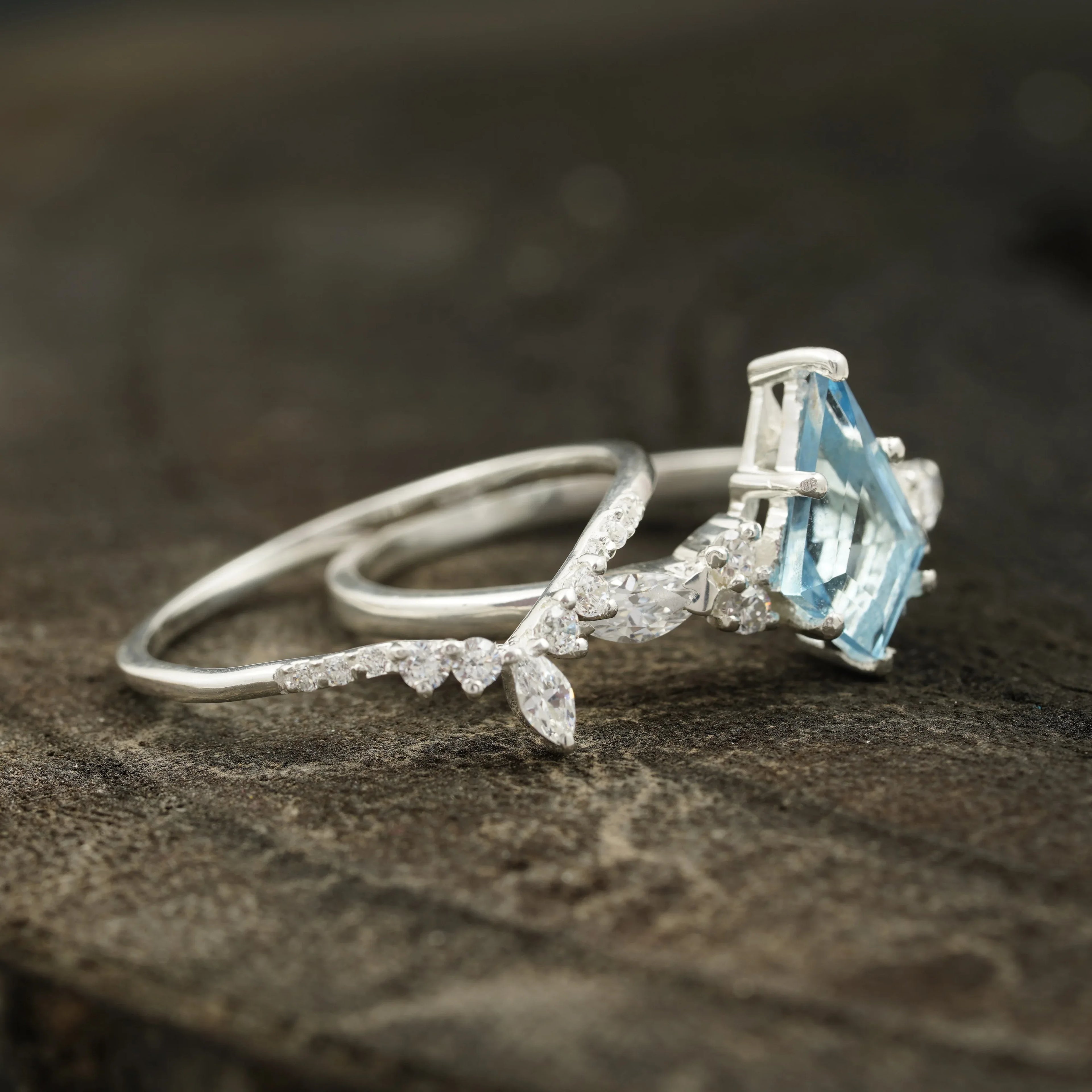 Kite Aquamarine White Gold Engagement Ring Set - MinimalistJewels