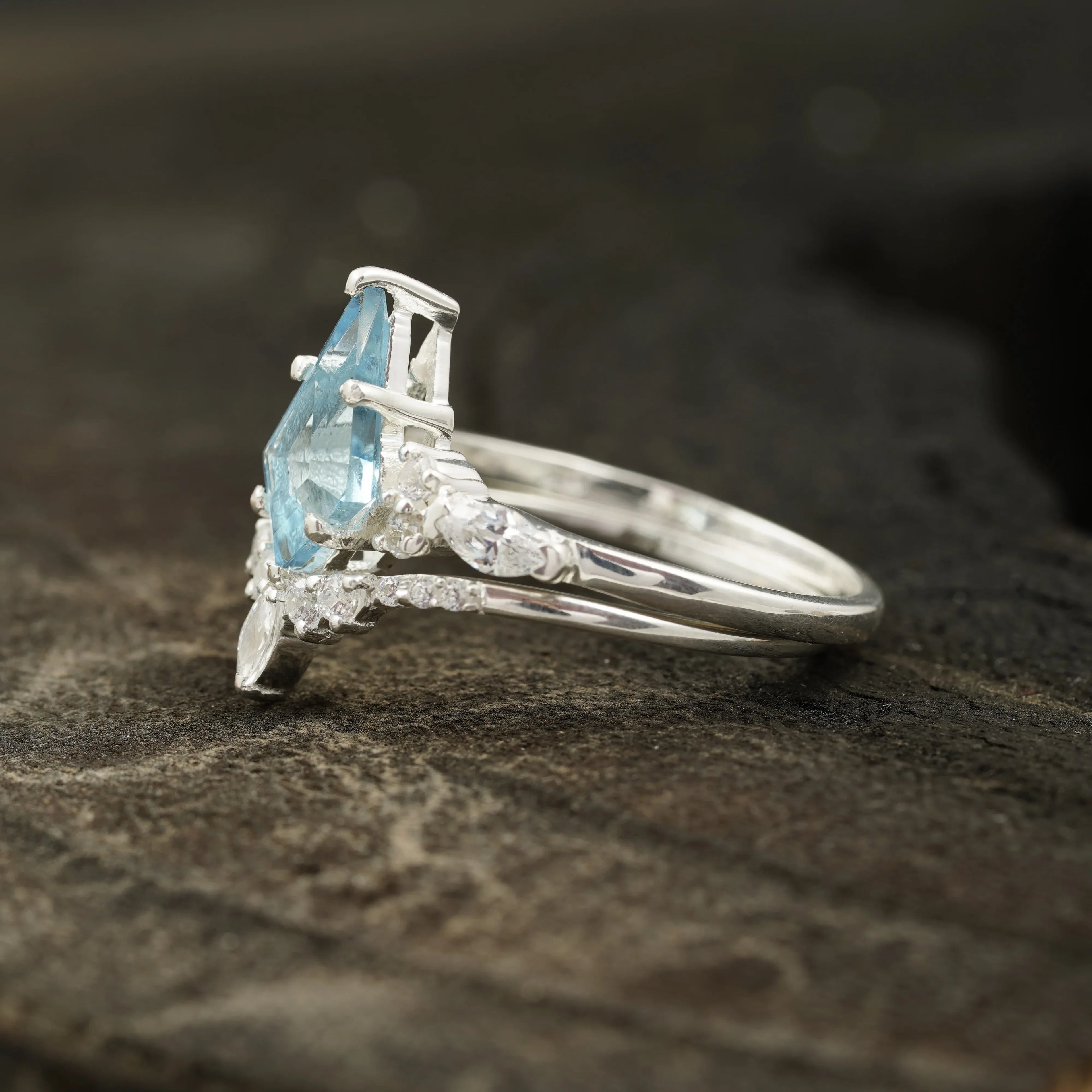 Kite Aquamarine White Gold Engagement Ring Set - MinimalistJewels