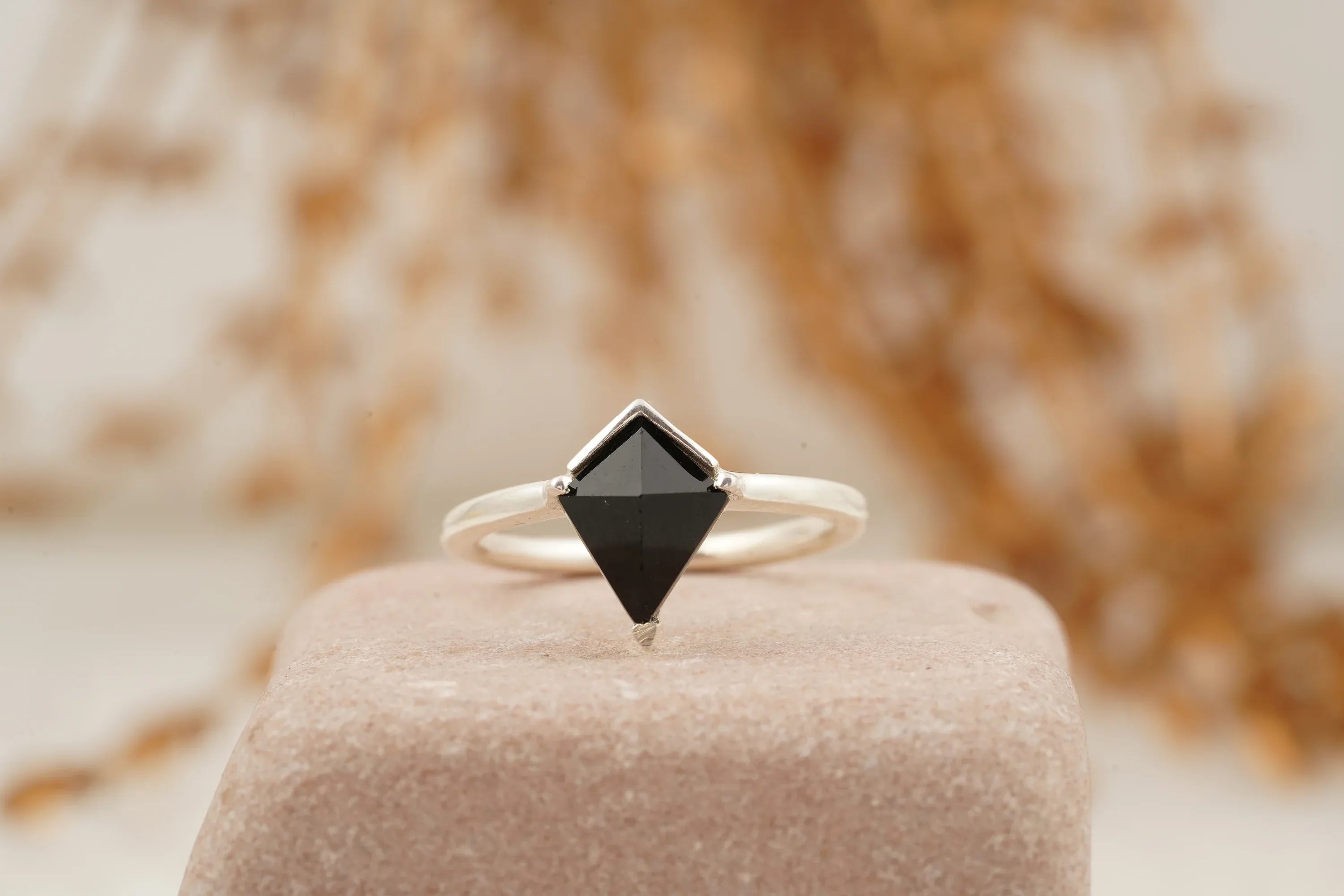 Black Onyx Kite Shaped Engagement Ring 925 Sterling Silver - MinimalistJewels