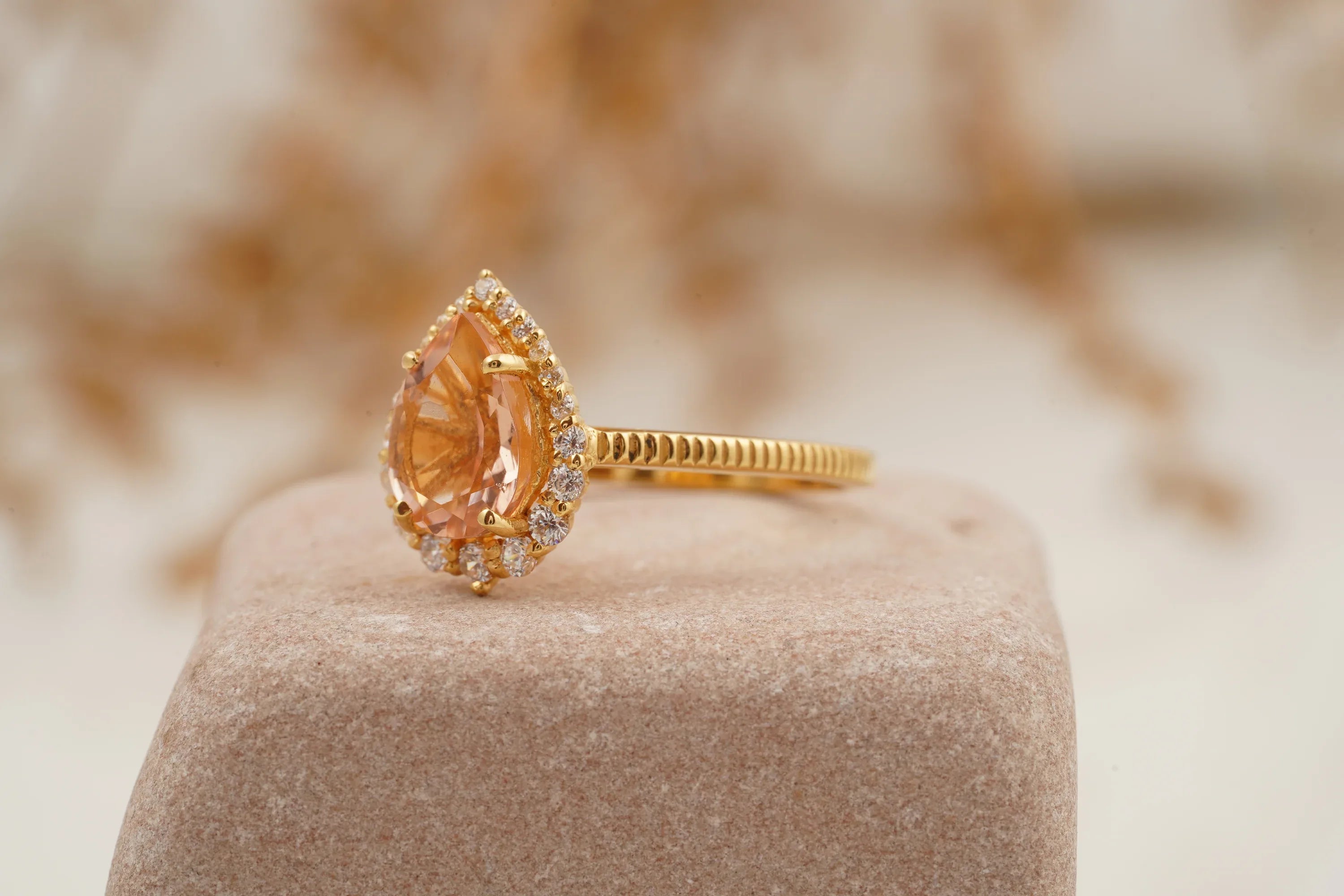 Pear Cut Morganite Halo Diamond Engagement Ring - MinimalistJewels