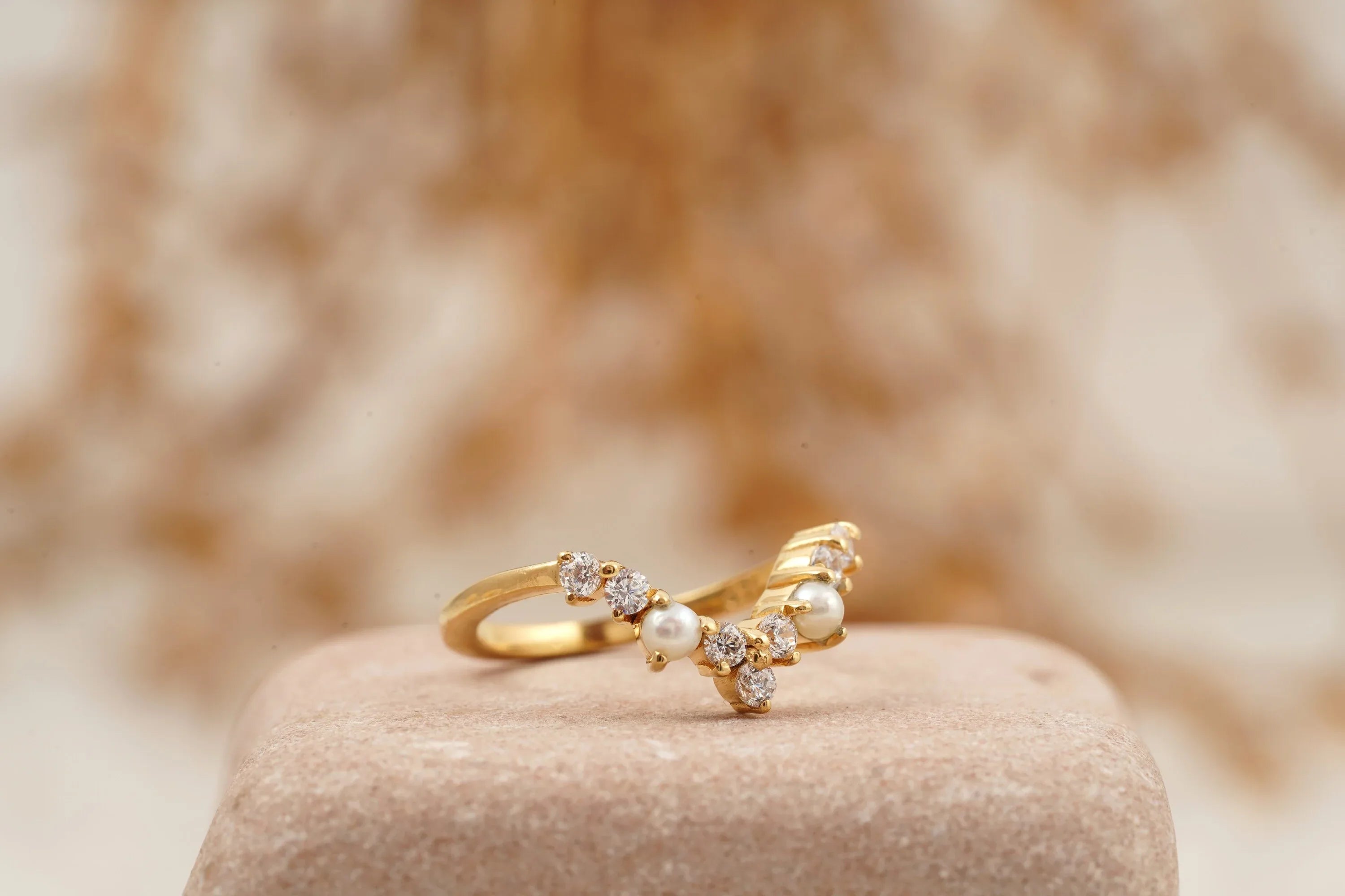 Curved Pearl Wedding Band Solid Gold Ring Pearl band ring - MinimalistJewels