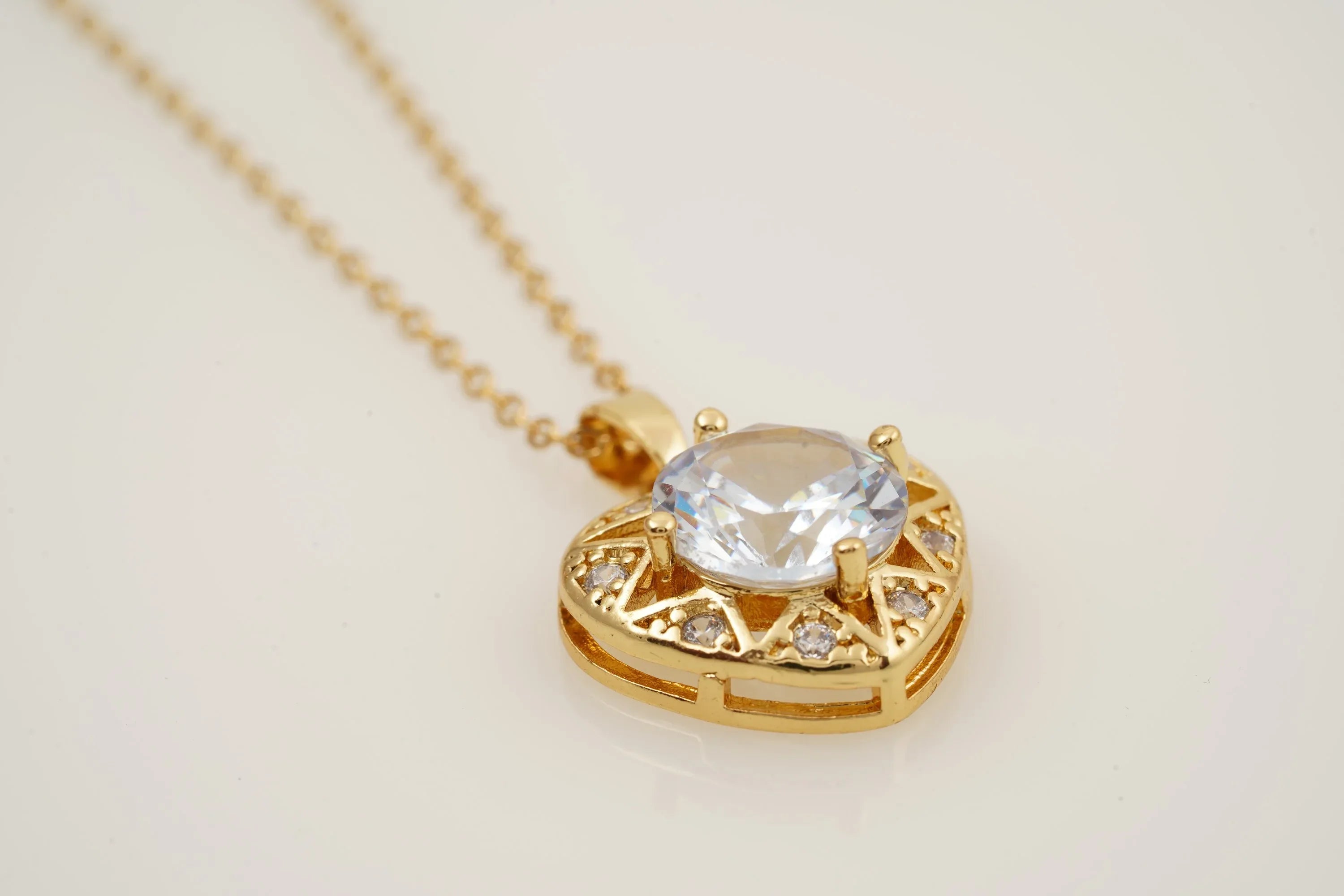 Diamond Heart Shaped Necklace for Women With Gold Chain - MinimalistJewels
