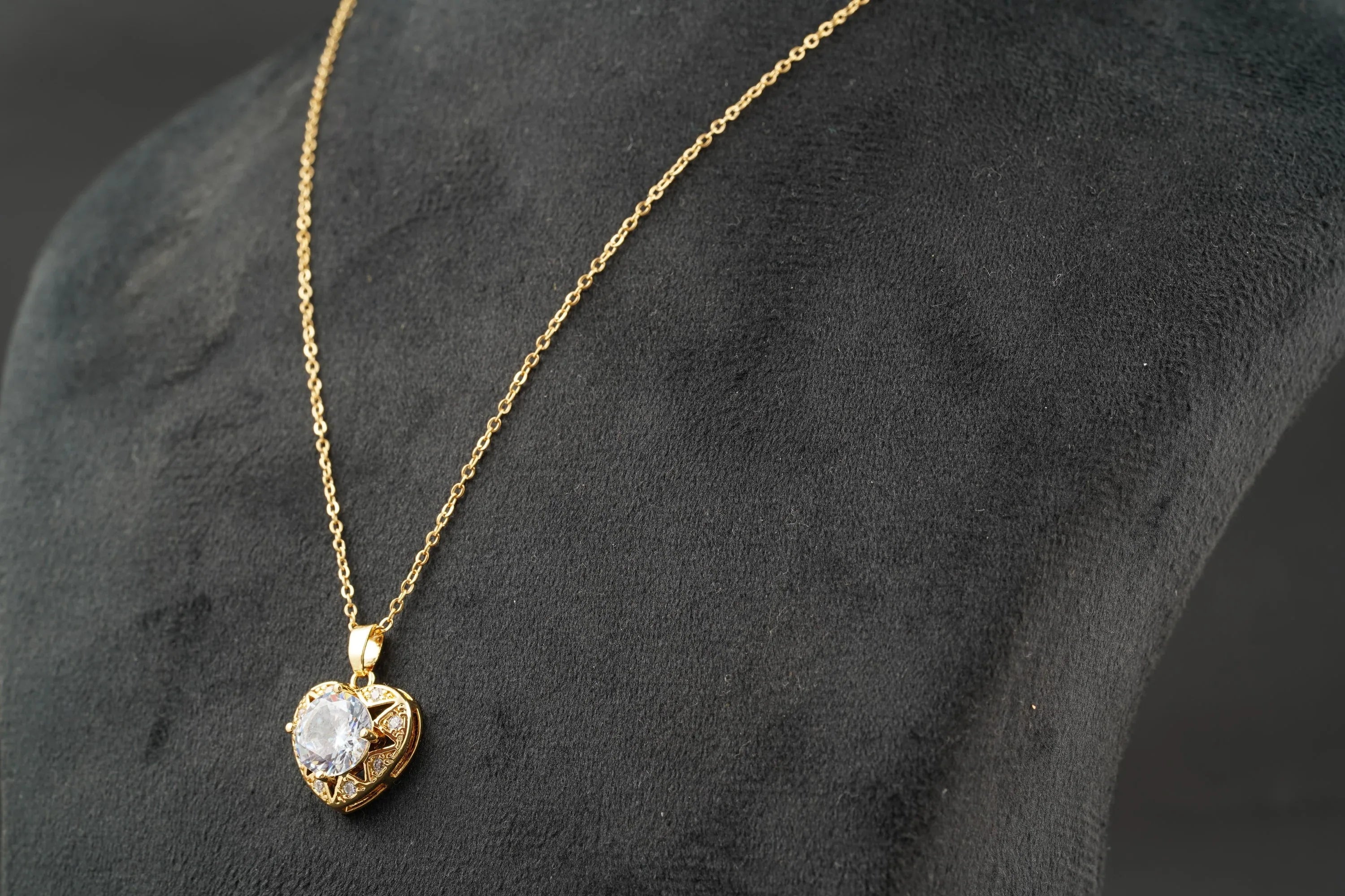 Diamond Heart Shaped Necklace for Women With Gold Chain - MinimalistJewels