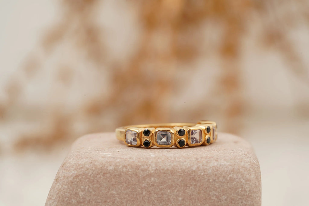 Princess Cut Alexandrite Wedding Band 14K Solid Gold Band - MinimalistJewels