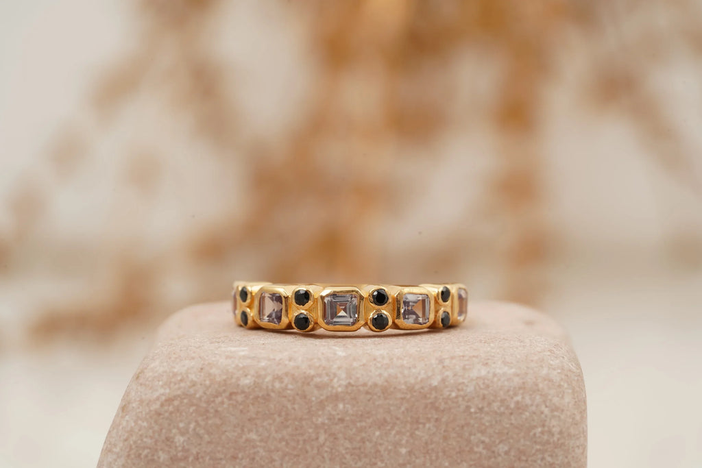Princess Cut Alexandrite Wedding Band 14K Solid Gold Band - MinimalistJewels