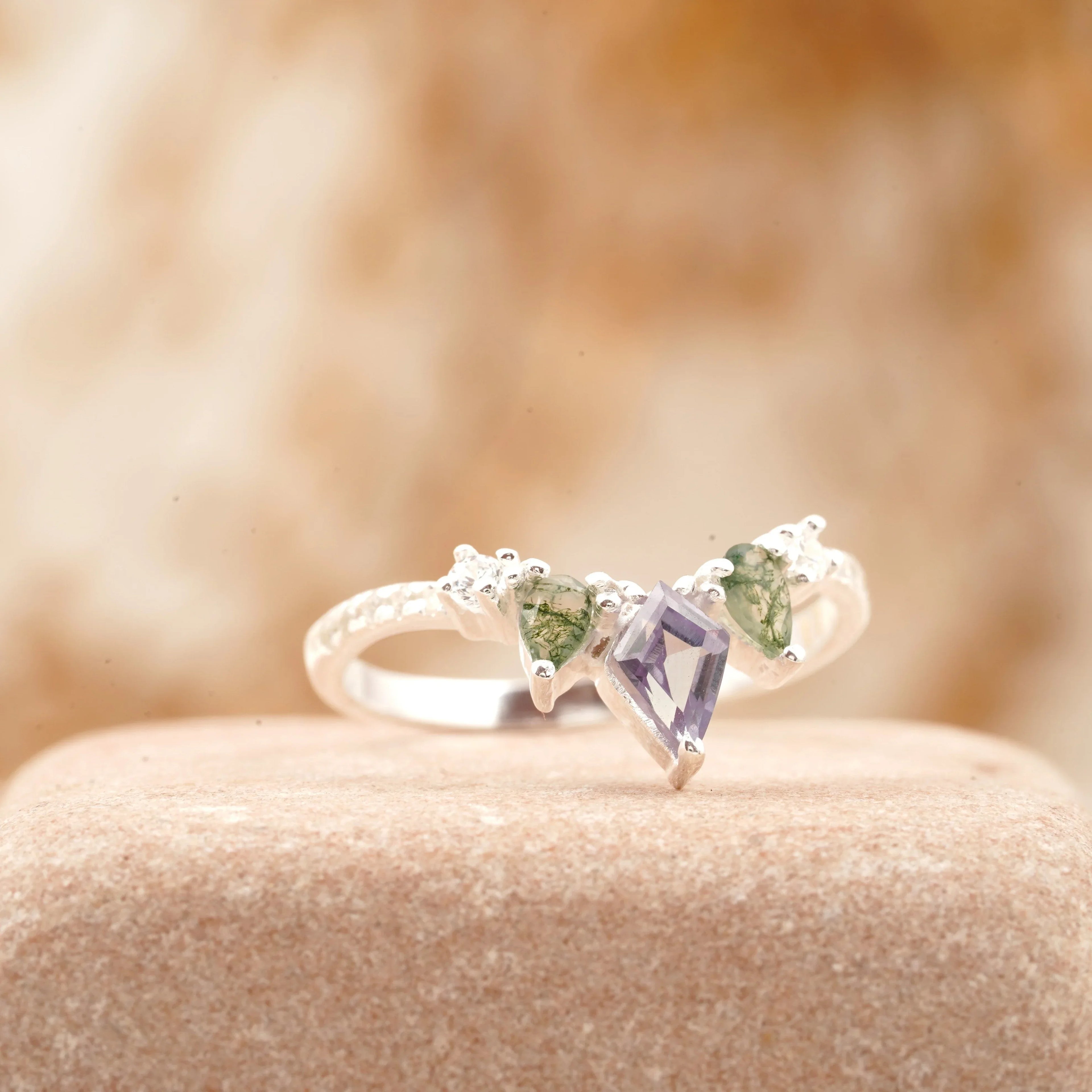 Kite Shaped Alexandrite 925 Sterling Silver Wedding Band - MinimalistJewels