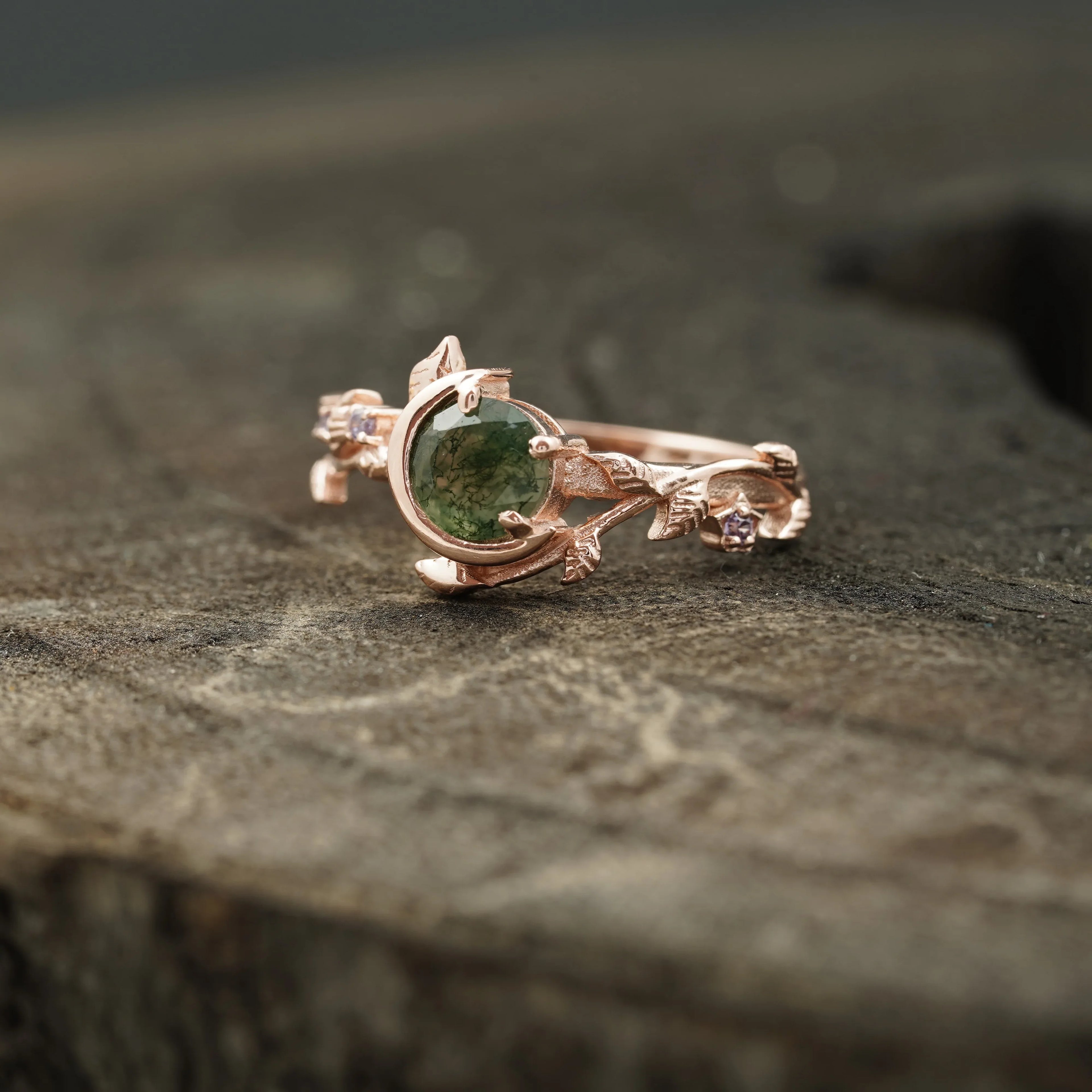 Round Natural Moss Agate Leaf Design Engagement Ring - MinimalistJewels