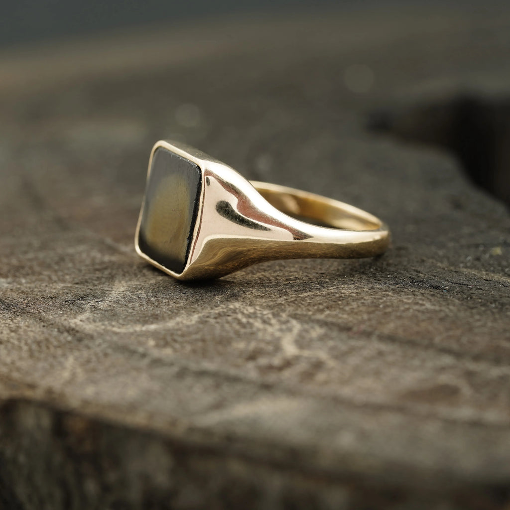Perfect Men's Black Onyx Signet Rings 14k Solid Gold - MinimalistJewels