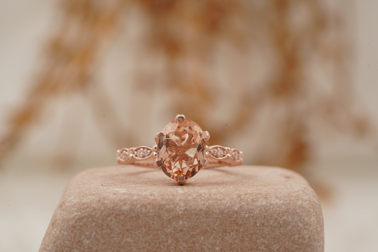 Oval Cut Morganite 2.5ct Engagement Rings For Women