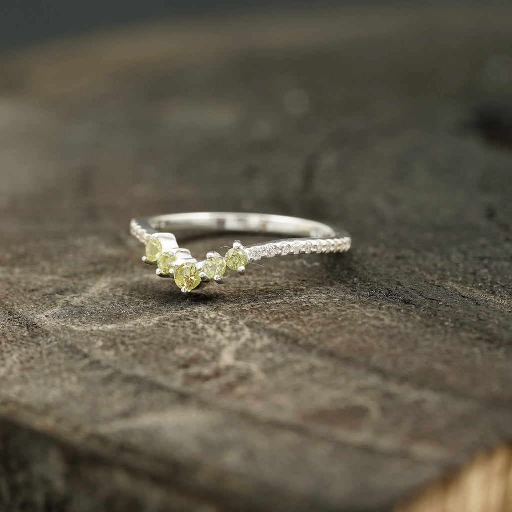 Curved Green Amethyst Stacking Matching Wedding Band - MinimalistJewels