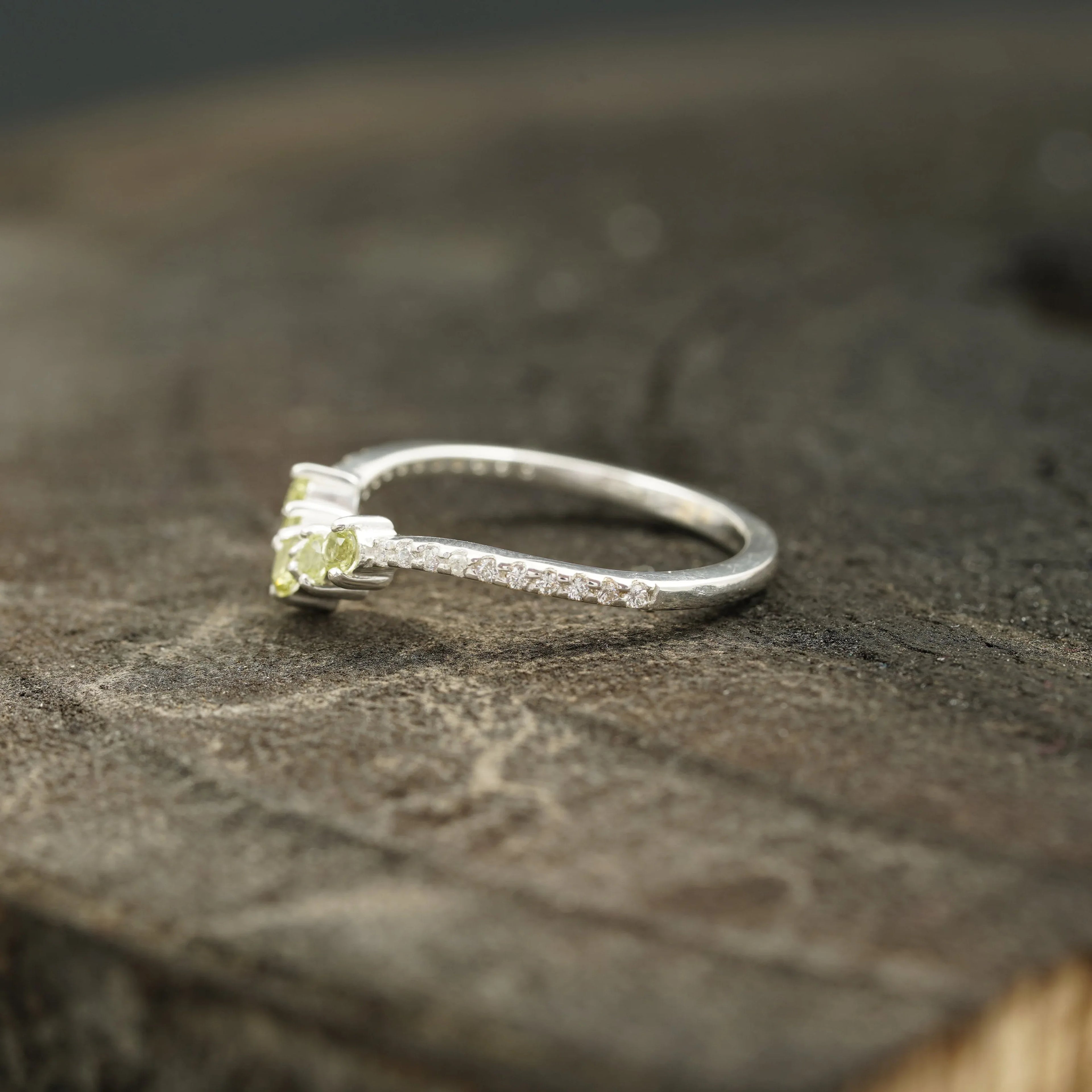 Curved Green Amethyst Stacking Matching Wedding Band - MinimalistJewels