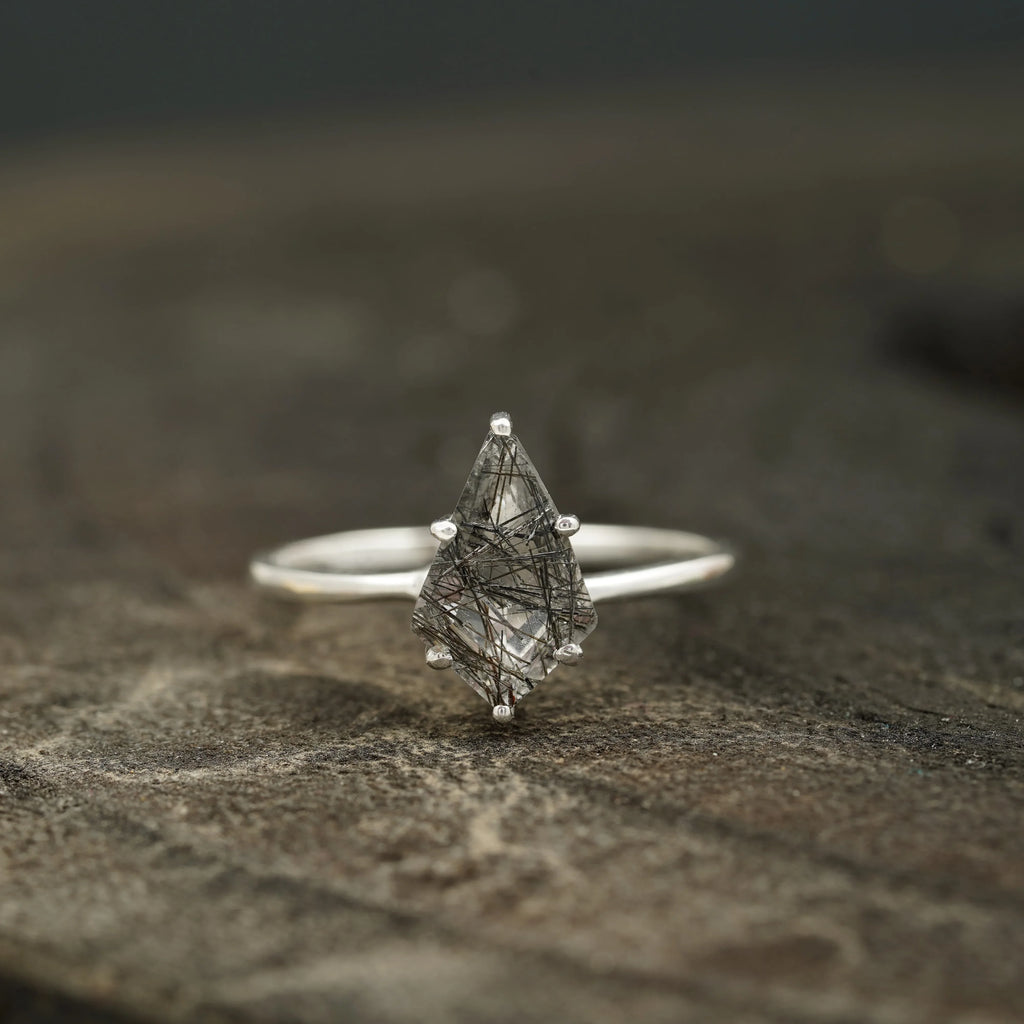 Kite Shaped Black Rutile Quartz Ring - MinimalistJewels