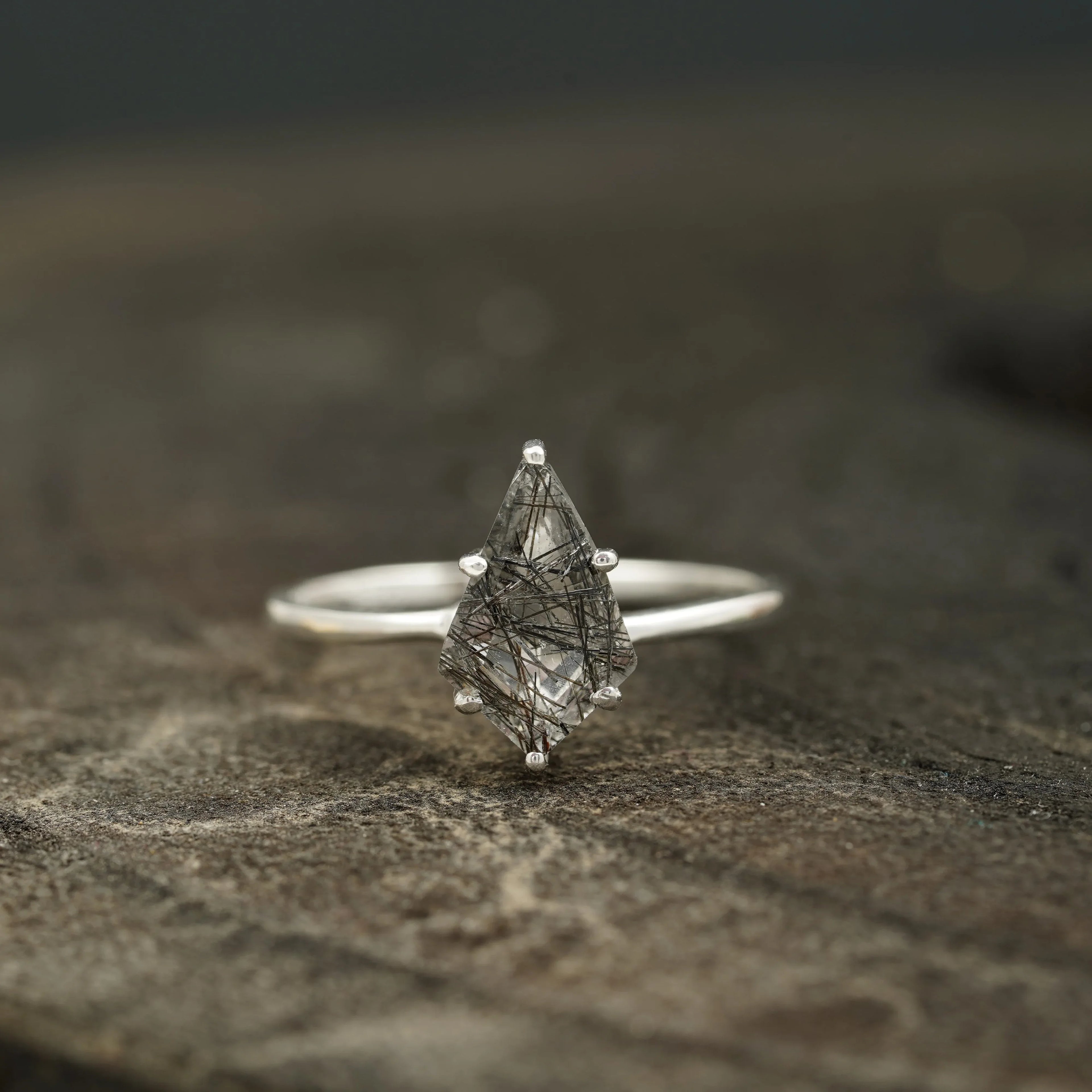 Kite Shaped Black Rutile Quartz Ring - MinimalistJewels