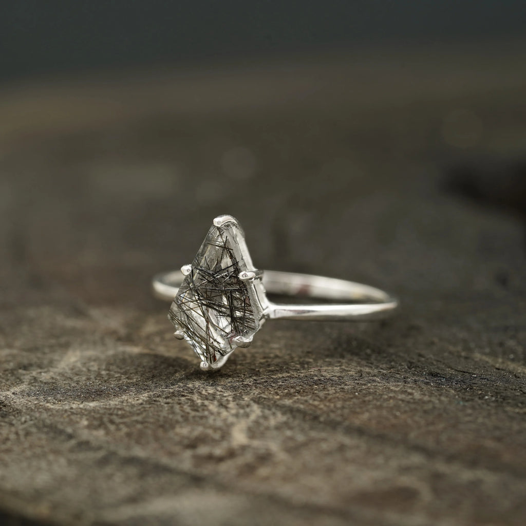 Kite Shaped Black Rutile Quartz Ring - MinimalistJewels