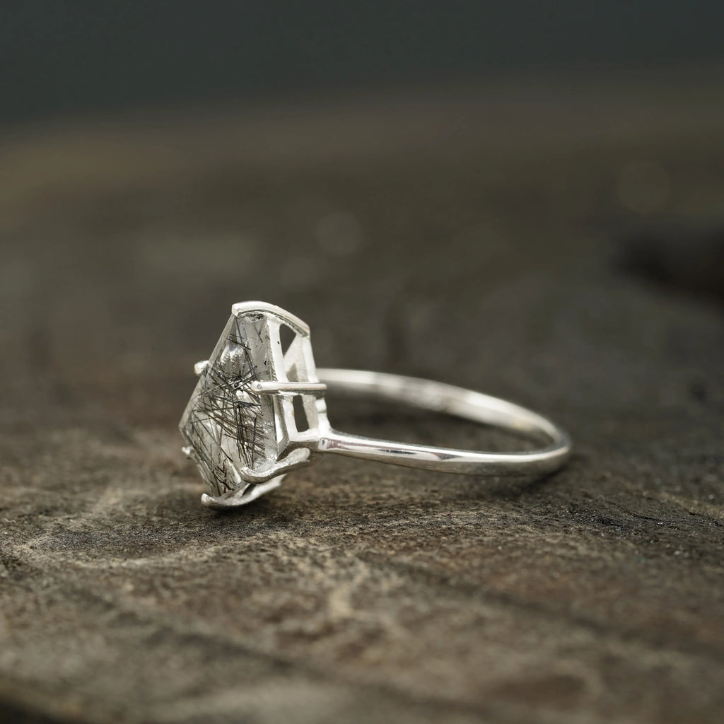 Kite Shaped Black Rutile Quartz Ring - MinimalistJewels