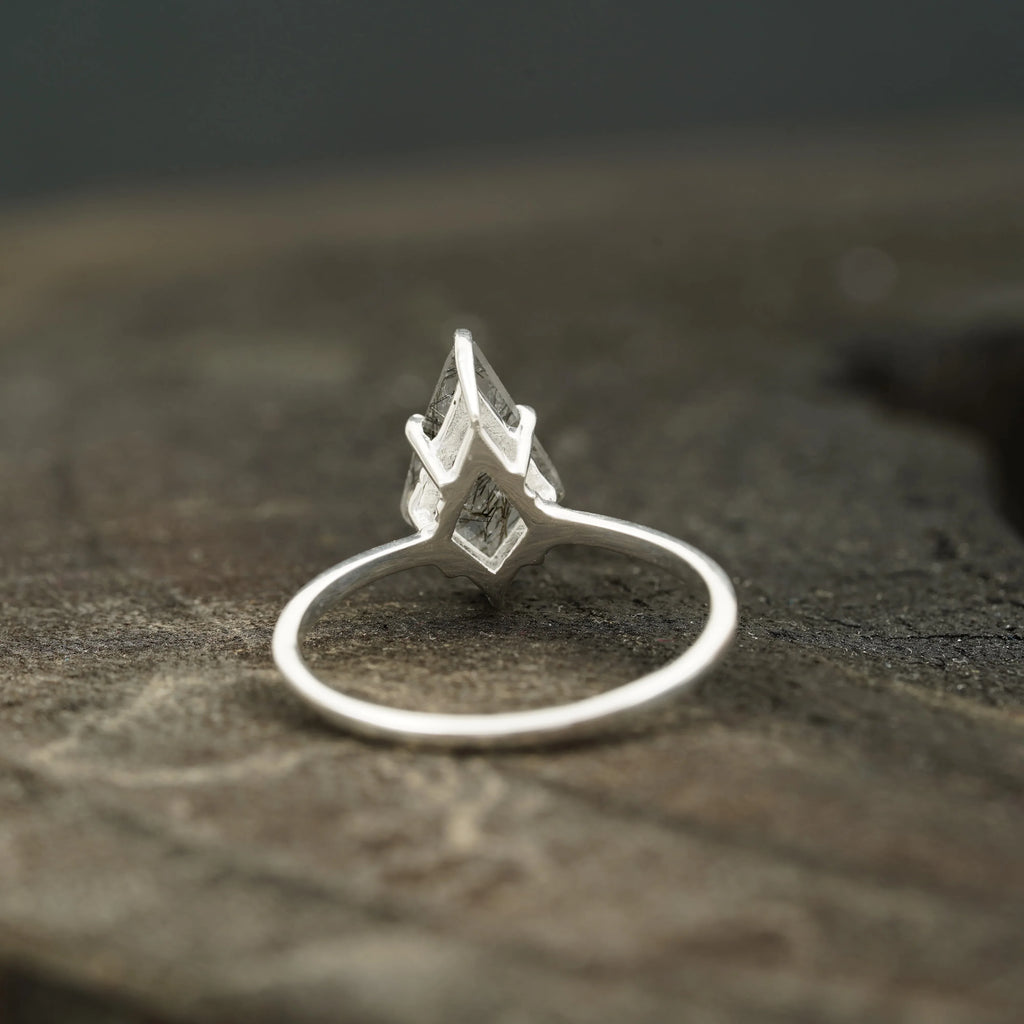 Kite Shaped Black Rutile Quartz Ring - MinimalistJewels
