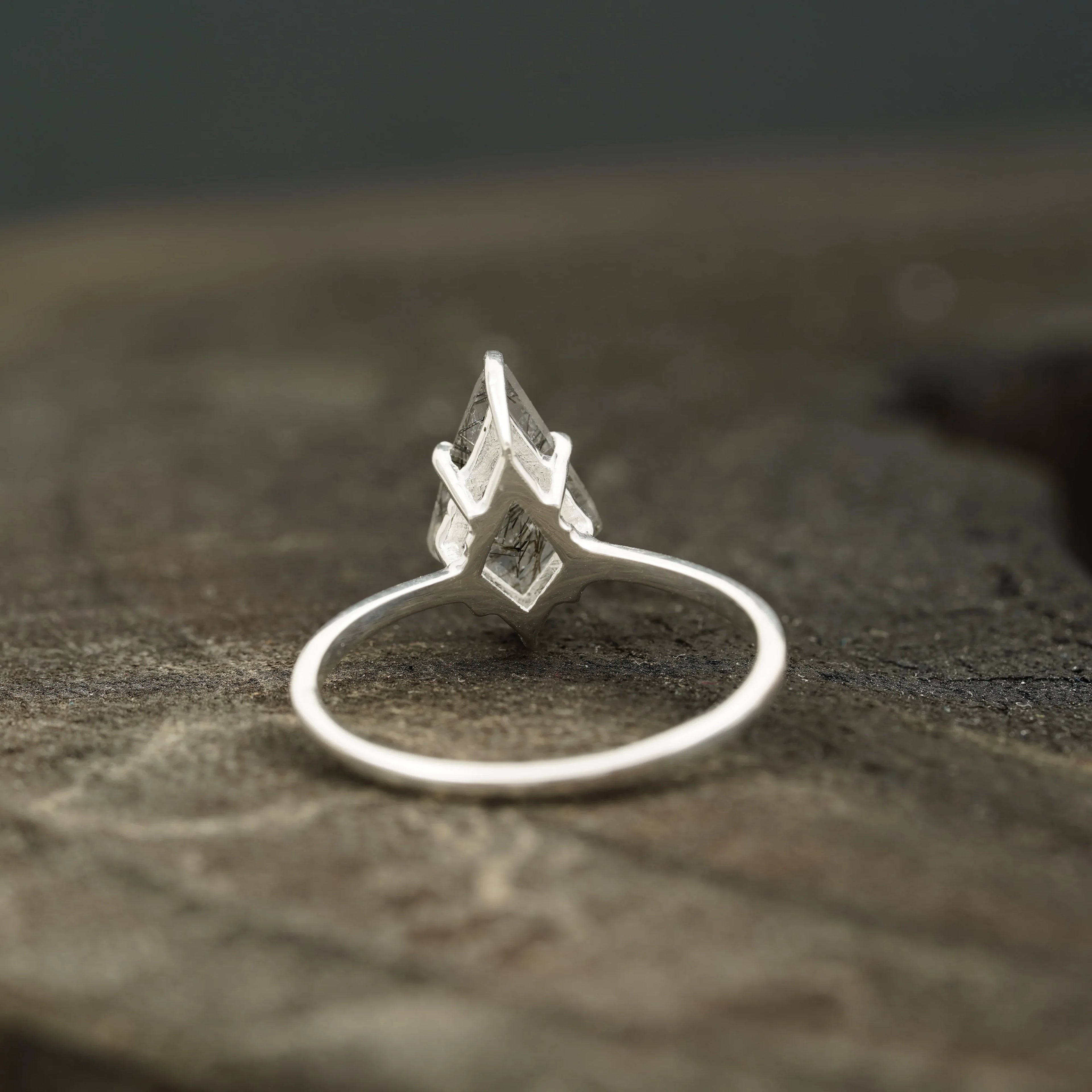 Kite Shaped Black Rutile Quartz Ring - MinimalistJewels
