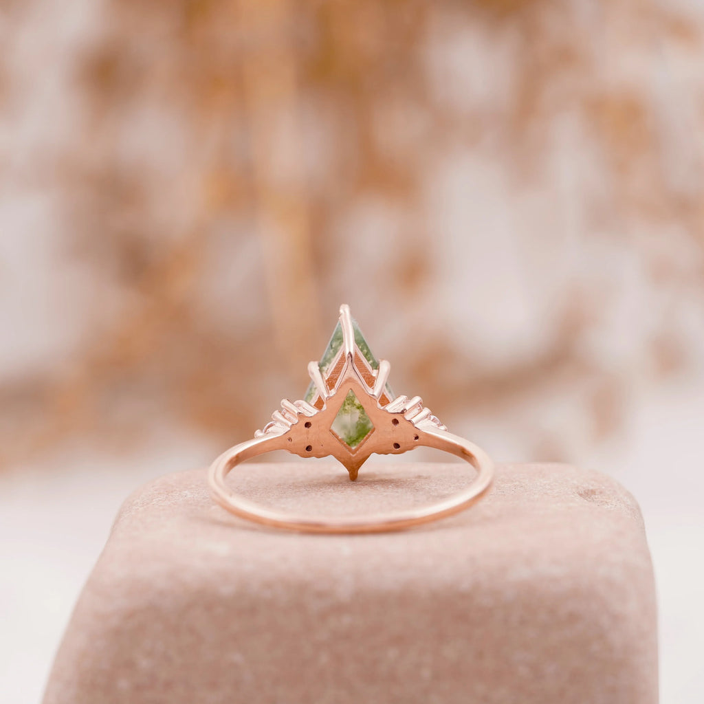 Kite Shaped Moss Agate Engagement Ring - MinimalistJewels
