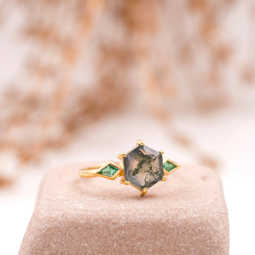 Kite Emerald Moss Agate Hexagon Engagement Ring - MinimalistJewels
